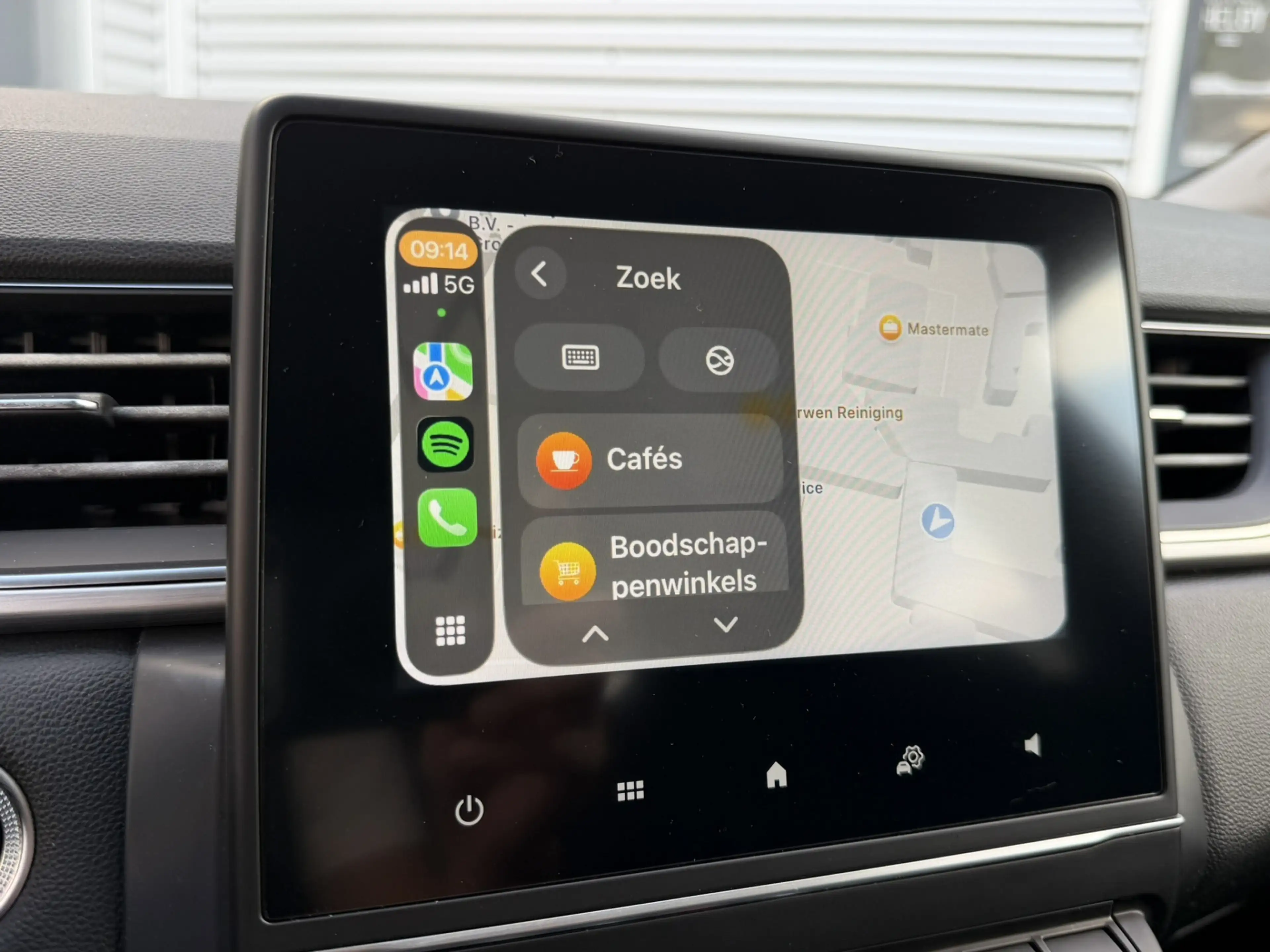Renault Captur 1.0 TCe 90 Intens Clima CarPlay Led — photo 11