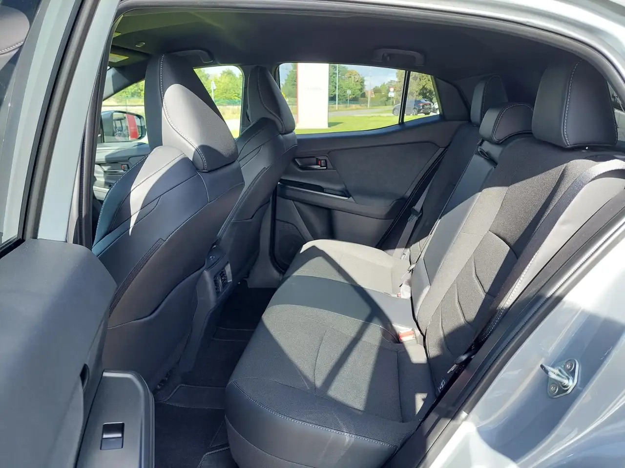Toyota C-HR 77kWh 224pk 2WD Business, миниатюра 18