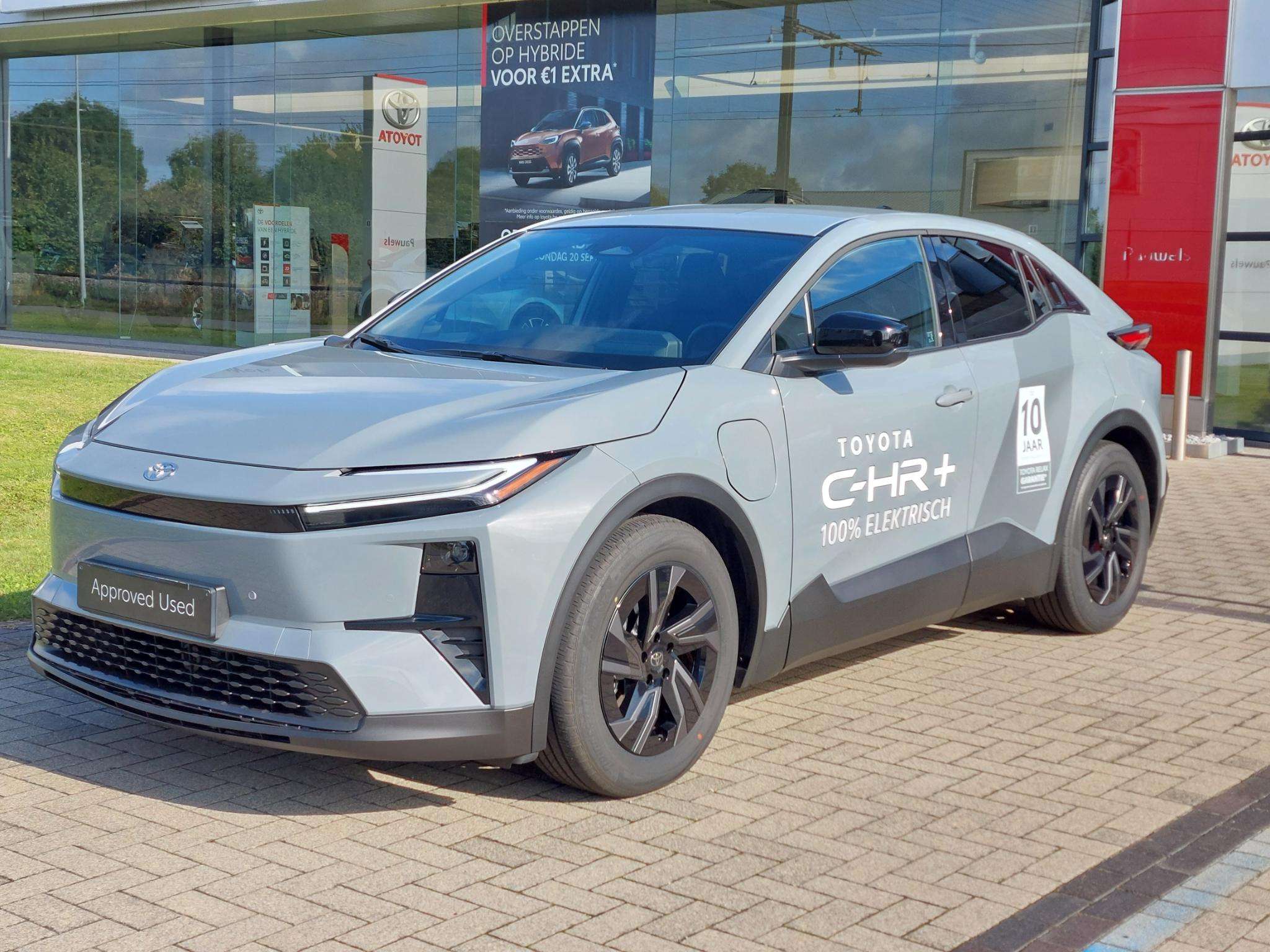 Toyota C-HR+