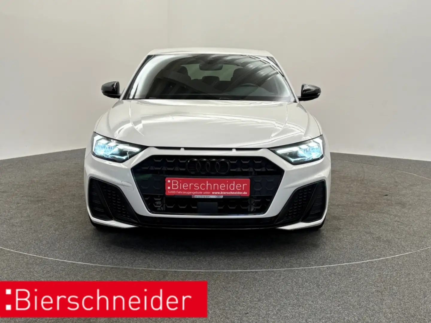 Audi A1 Sportback 35 TFSI S tronic 2x line 18 LED NAVI PDC Weiß - 2