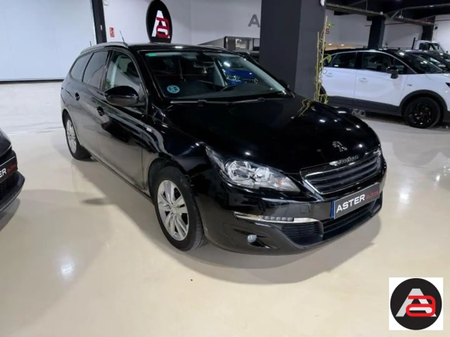 Peugeot 308 1.2 PureTech S&S Allure 130 Noir - 1