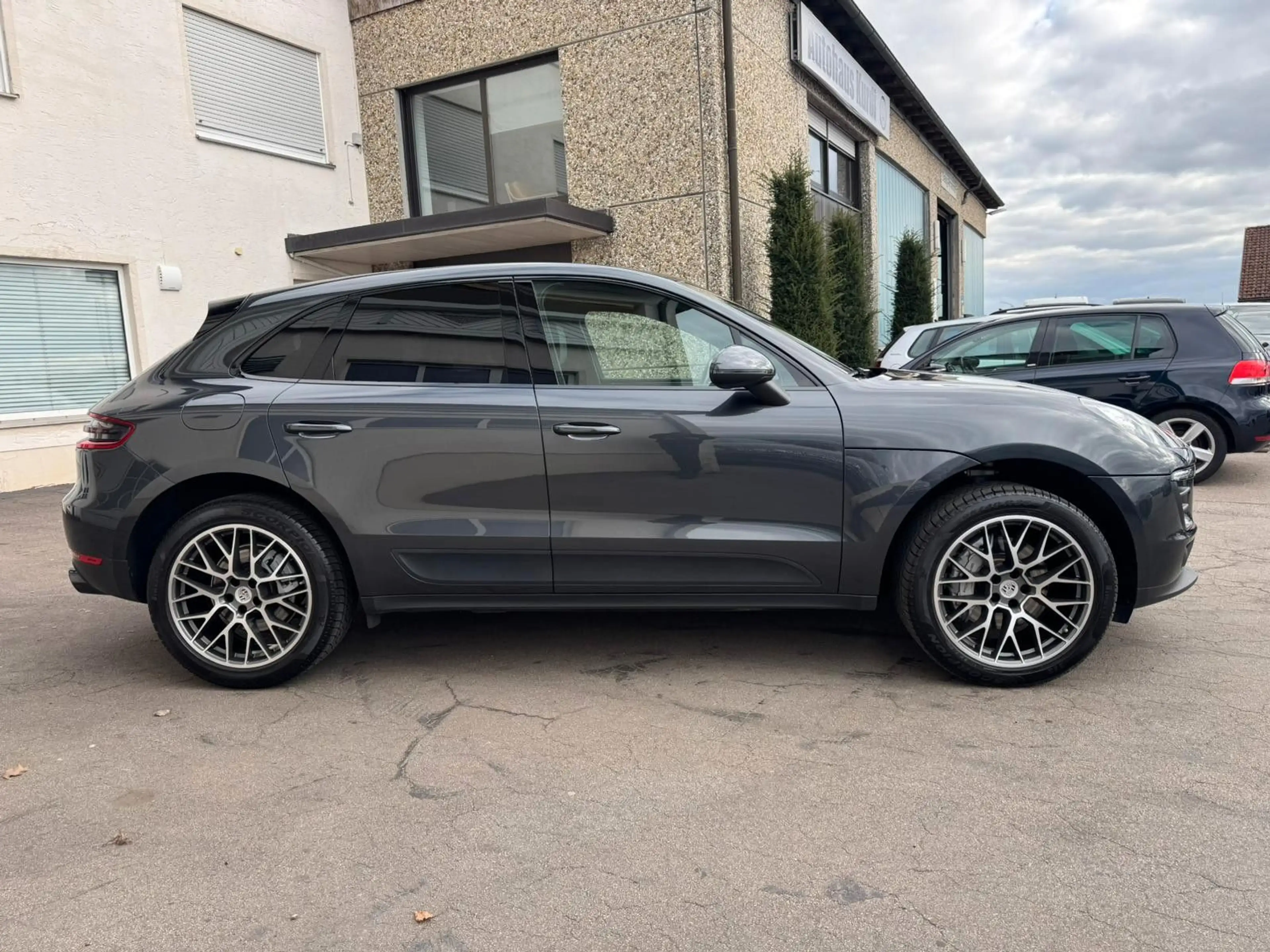 Porsche Macan 4S 3.0 8FACH DEUTSCH NAVI SITZ-HZ BI-XENON — photo 5
