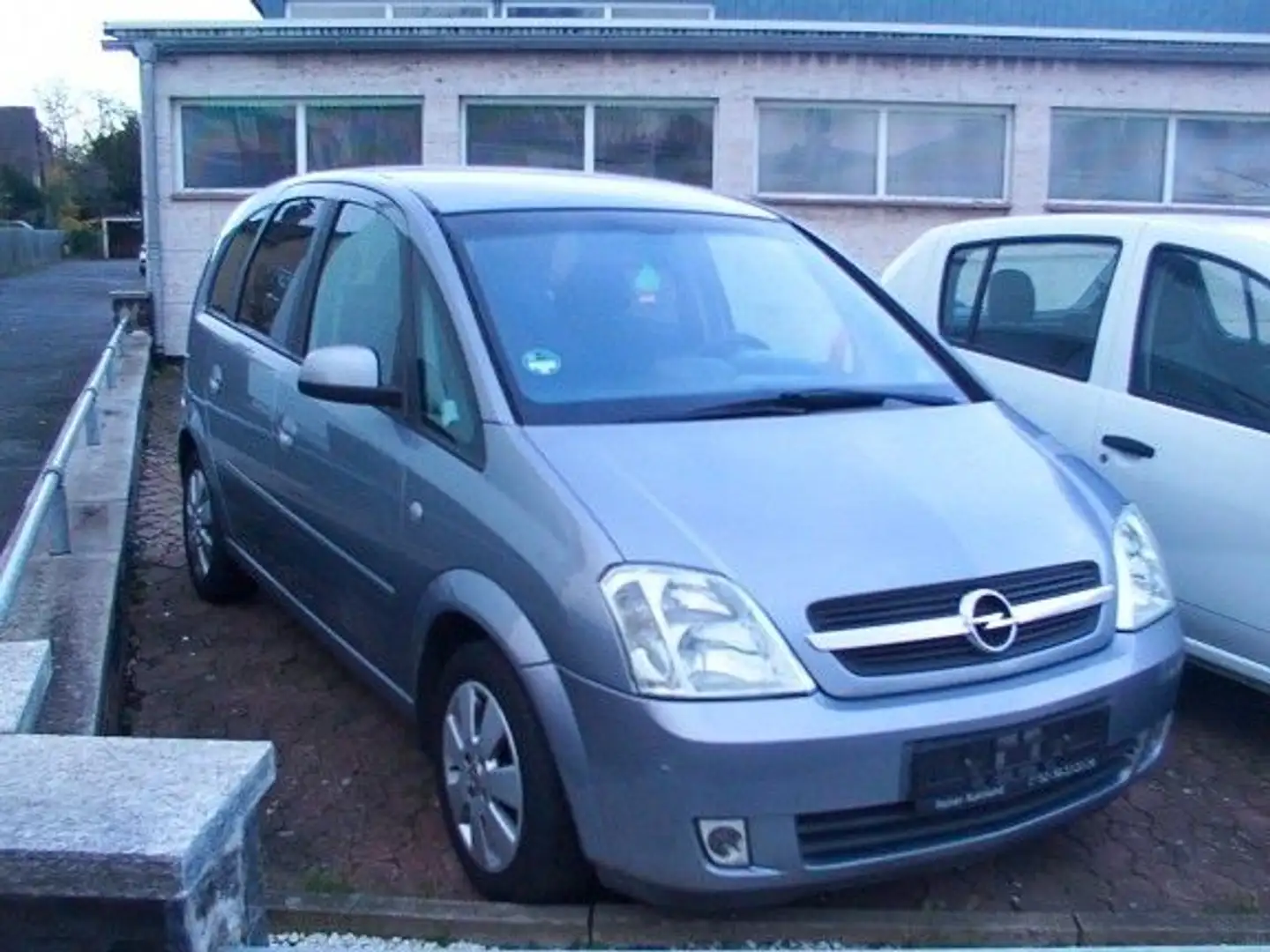 Opel Meriva Cosmo 1,6i Klima, ZV, E-Fenster, usw.. Silver - 1