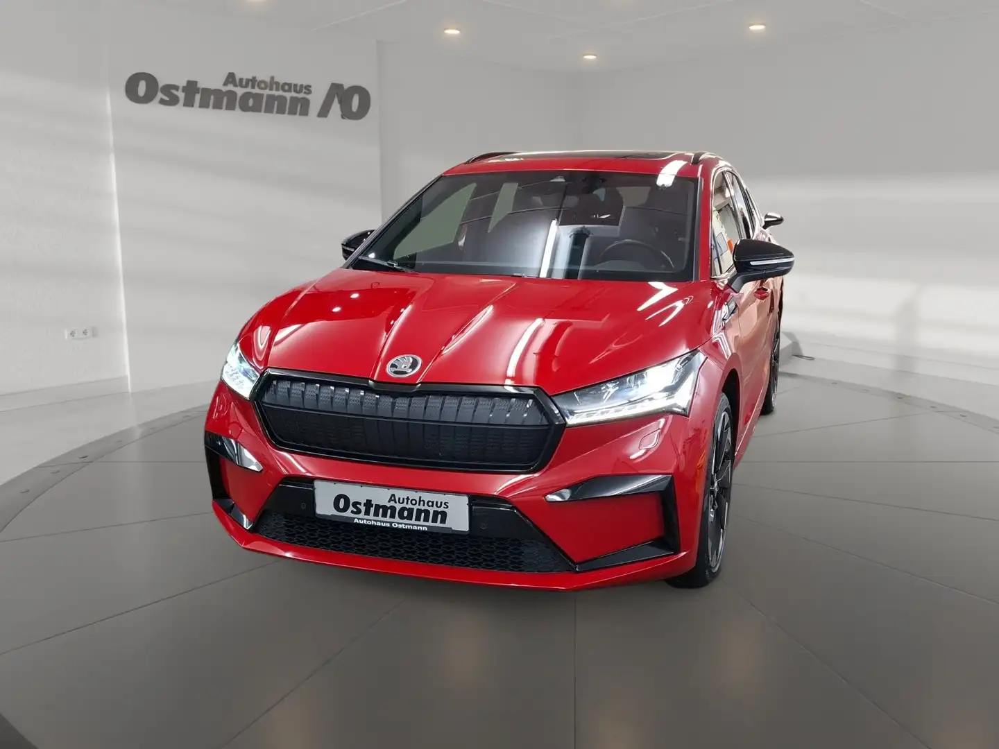 Skoda Enyaq 80 Sportline 4xSHZ ACC AHK Pano RFK LED Rot - 1