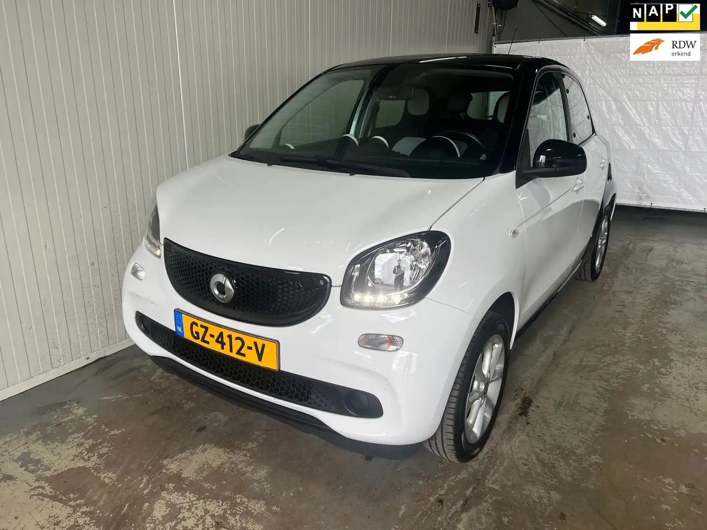 smart forFour zeer netjes 1.0 Joy Edition Zwart - 1