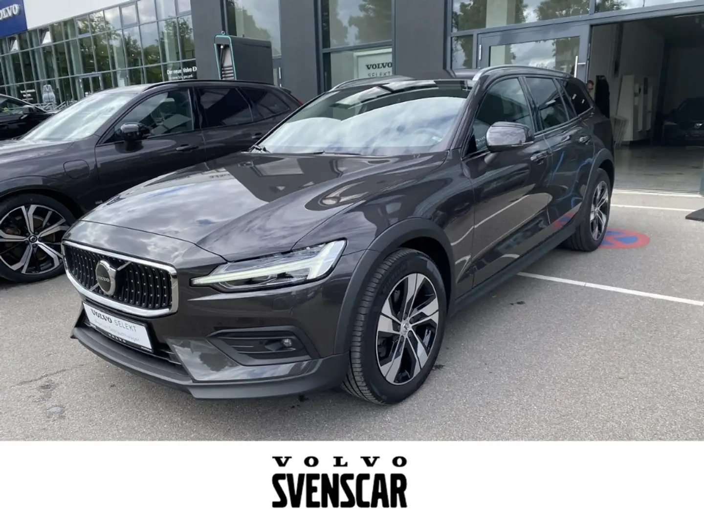 Volvo V60 Cross Country Cross Country Plus AWD B4 Diesel EU6d Digitales Co Grau - 1