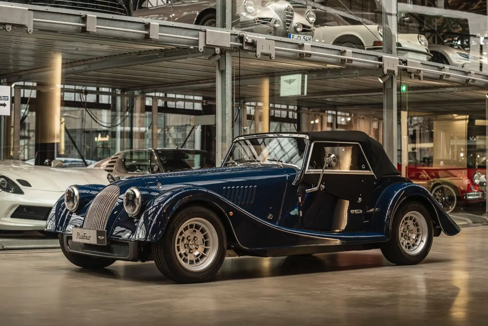 Morgan Plus 4 Plus Four - Touring Paket - MY25 Azul - 2