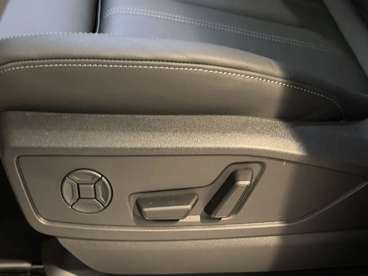 Audi Q5 photo Audi Q5