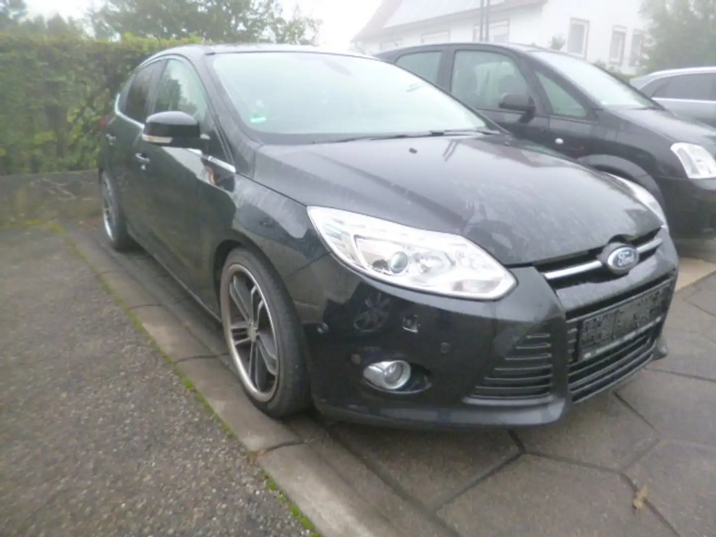 Ford Focus Titanium Schwarz - 2