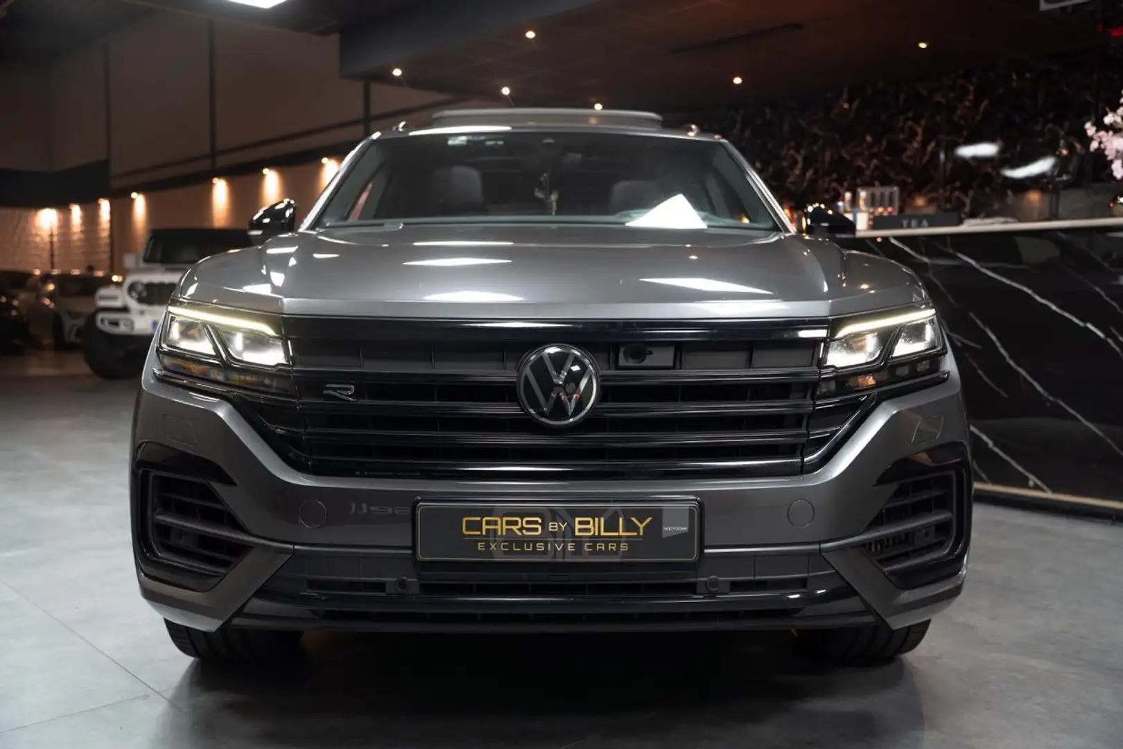 Volkswagen Touareg 3.0 TSi 4MOTION R PANO|LEDER|FULLOPTION Gris - 2