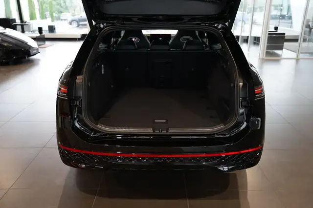 Volkswagen Passat view 6