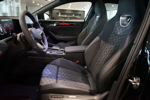 Volkswagen Passat view 10
