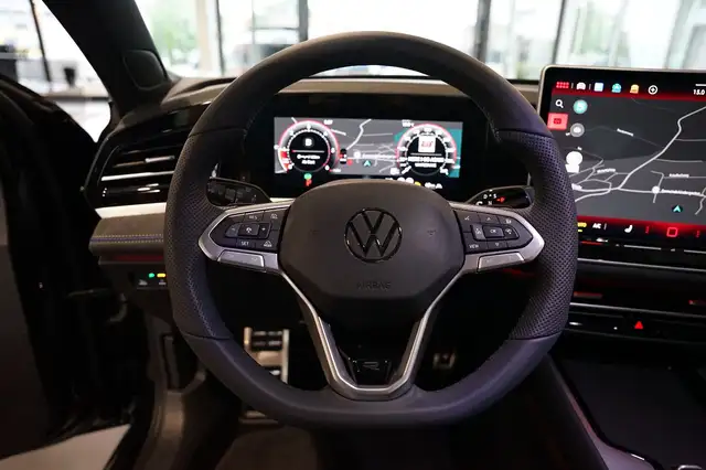 Volkswagen Passat view 15