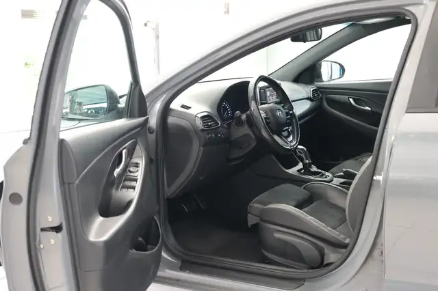 Hyundai i30 view 12