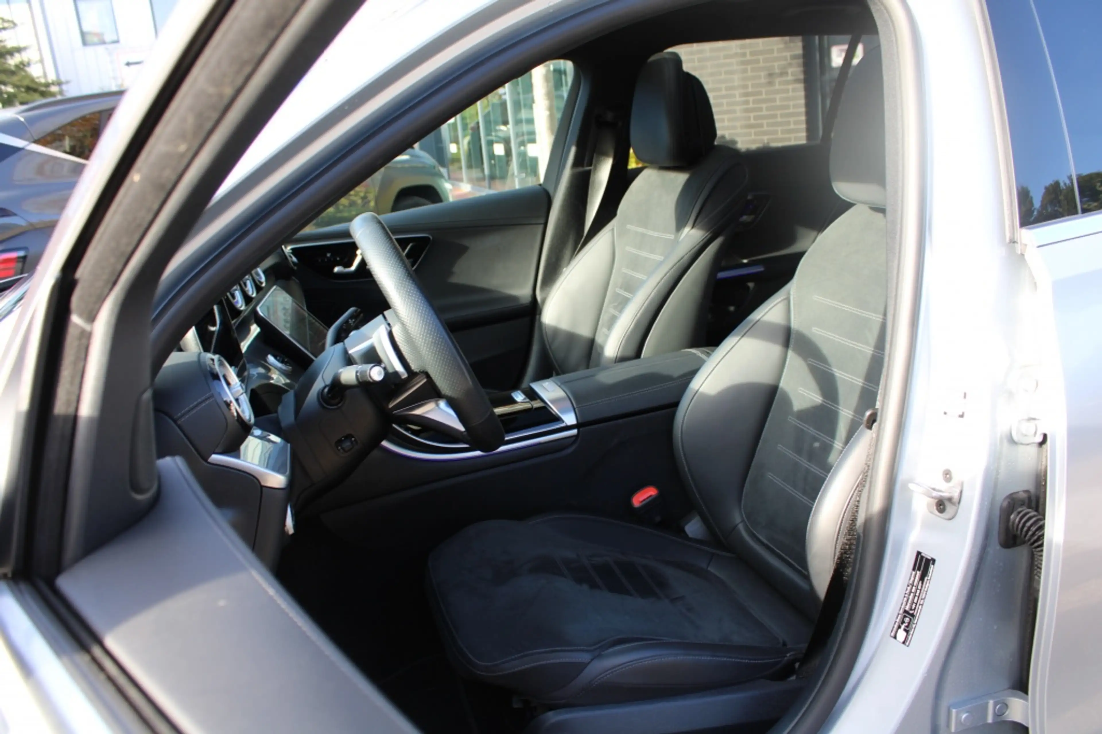 Mercedes-Benz C 180 Estate AMG Line Pano/Leder-stof/18"/360cam/Laserle — photo 9