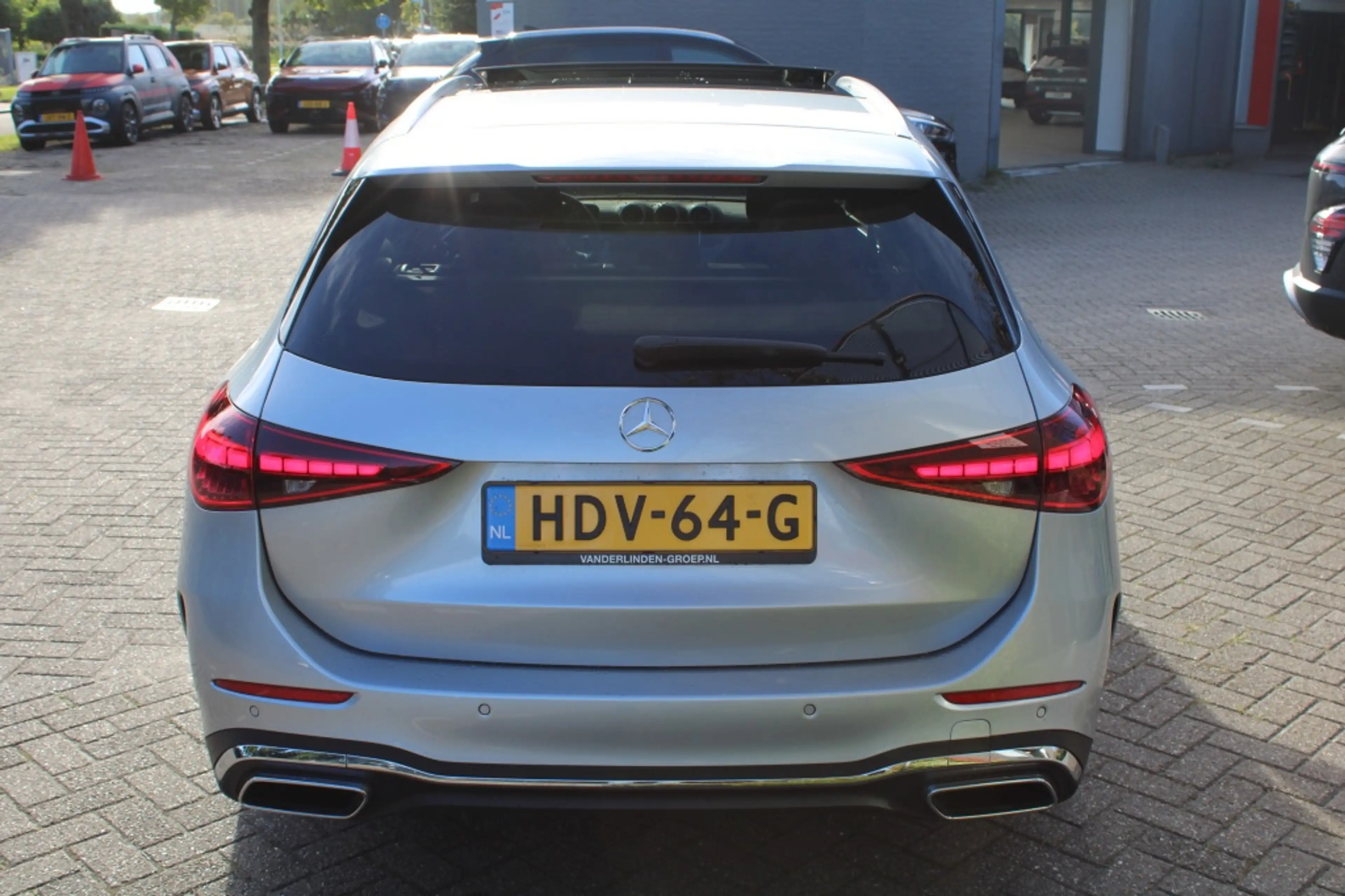 Mercedes-Benz C 180 Estate AMG Line Pano/Leder-stof/18"/360cam/Laserle — photo 4
