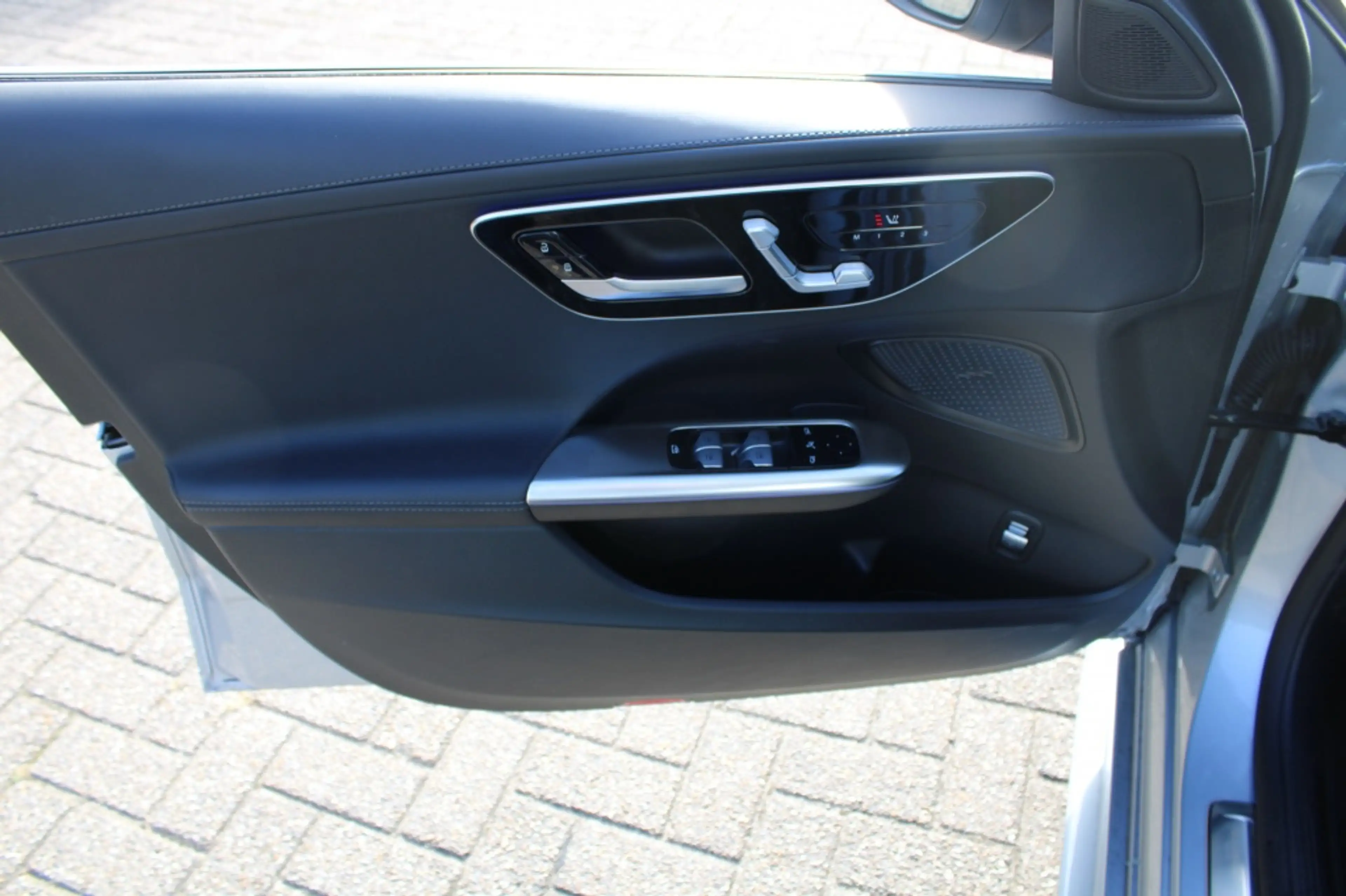 Mercedes-Benz C 180 Estate AMG Line Pano/Leder-stof/18"/360cam/Laserle — photo 13