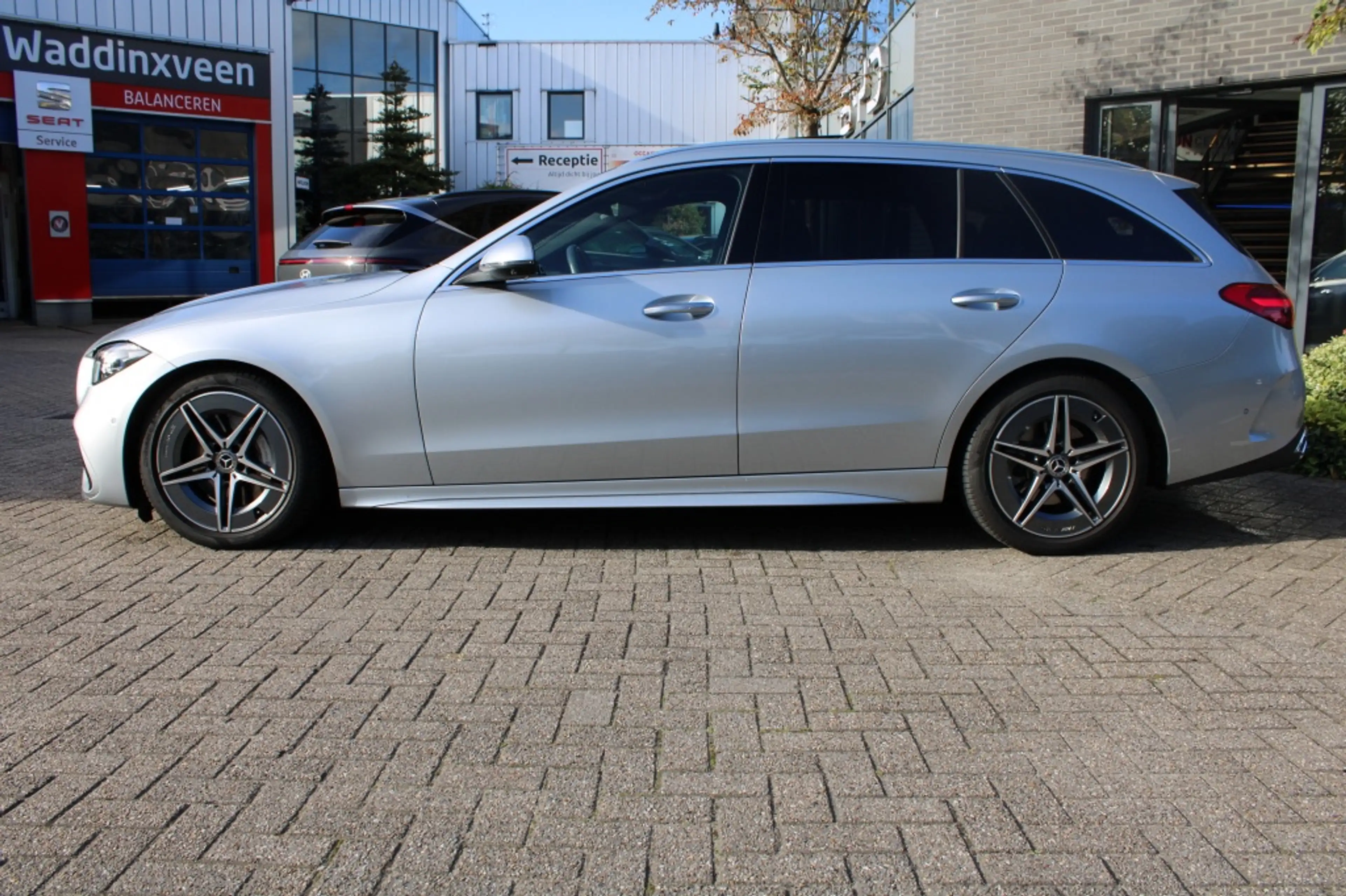 Mercedes-Benz C 180 Estate AMG Line Pano/Leder-stof/18"/360cam/Laserle — photo 2