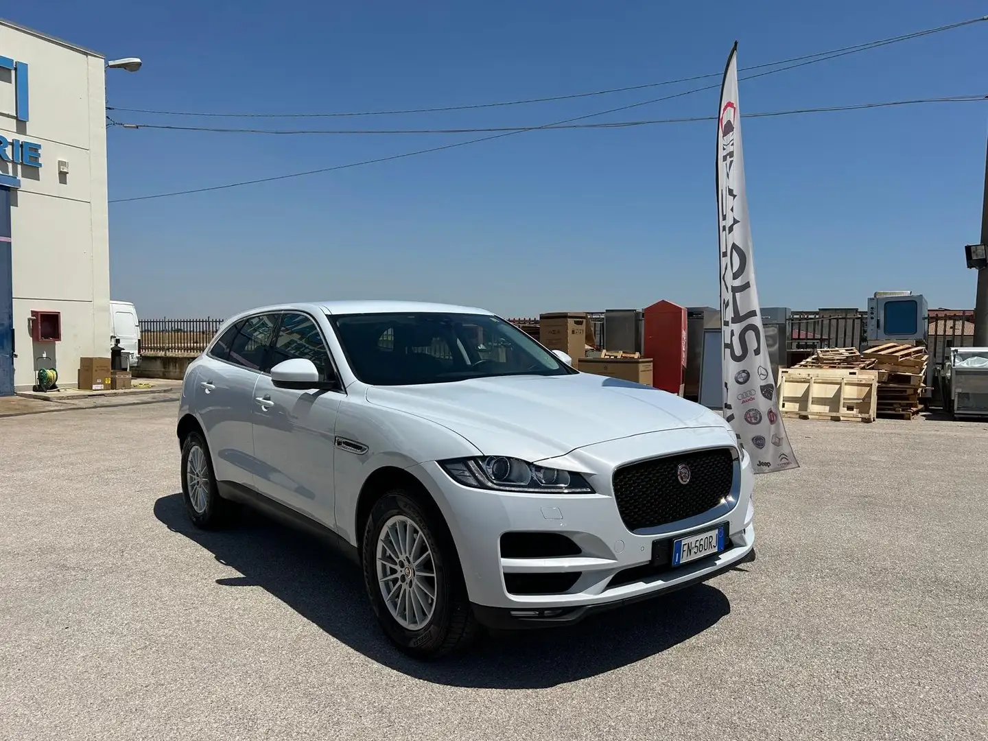 Jaguar F-Pace 2.0d Prestige awd 180cv auto Bianco - 1