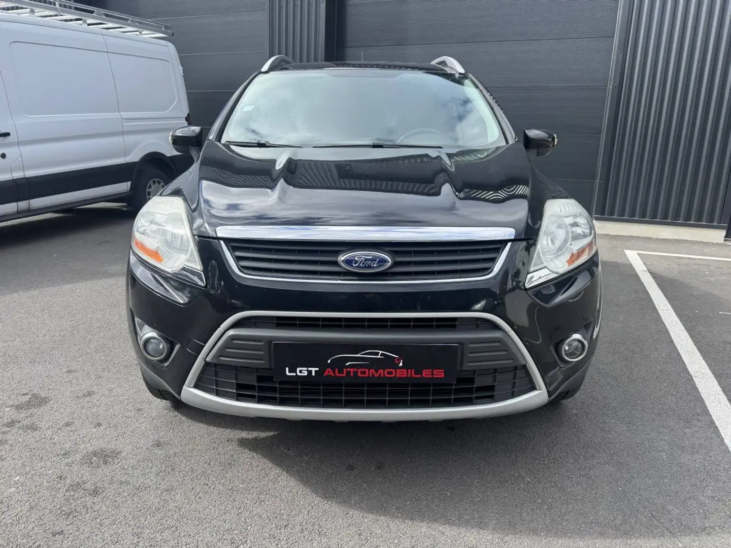 Ford Kuga 2.0 TDCi DPF Trend 4x2 Schwarz - 2