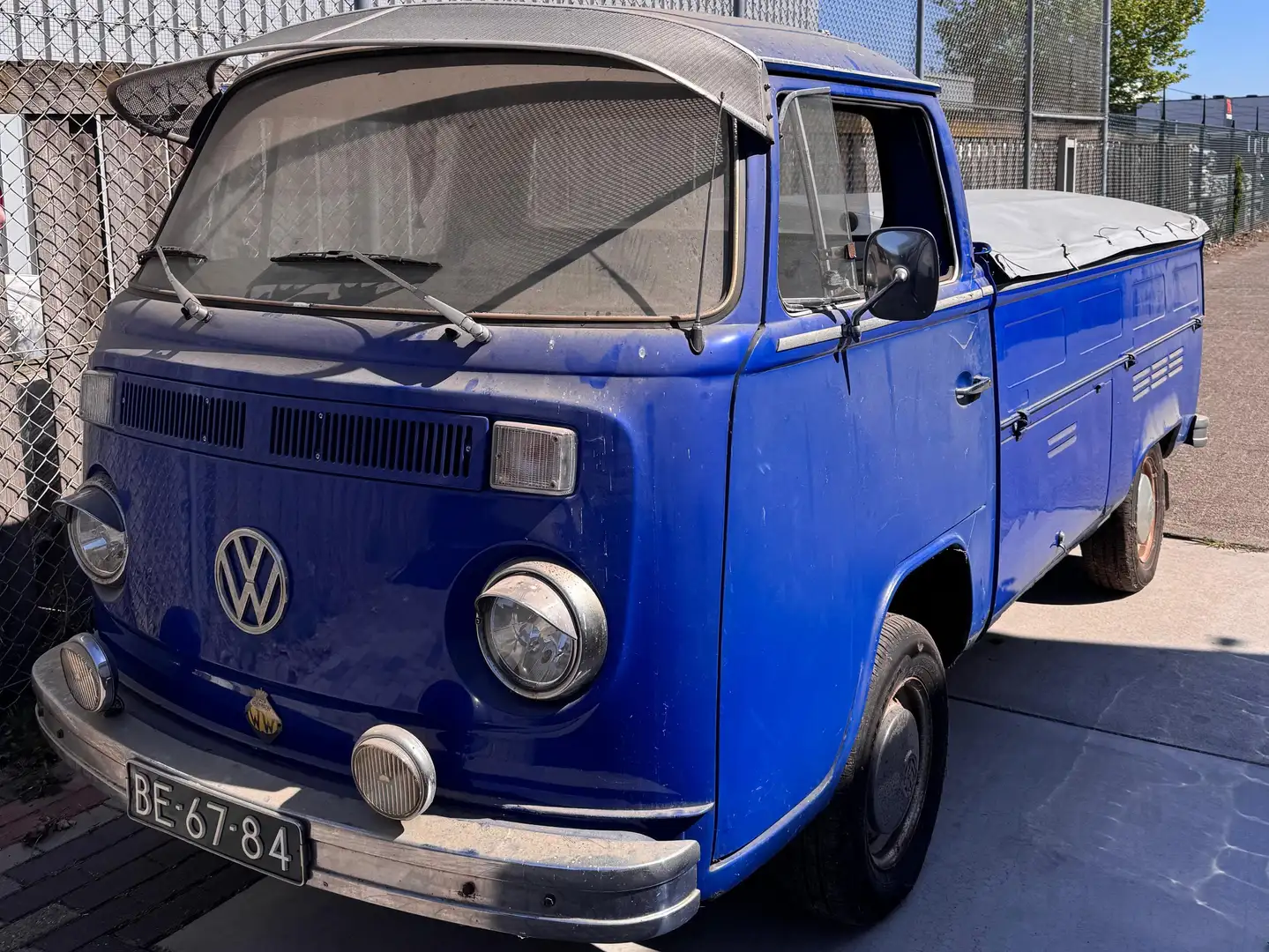 Volkswagen T2 Blue - 1