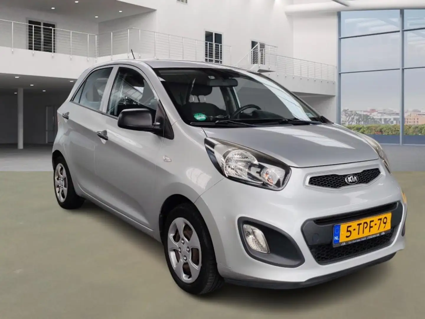 Kia Picanto 1.0 CVVT ComfortLine Grijs - 2
