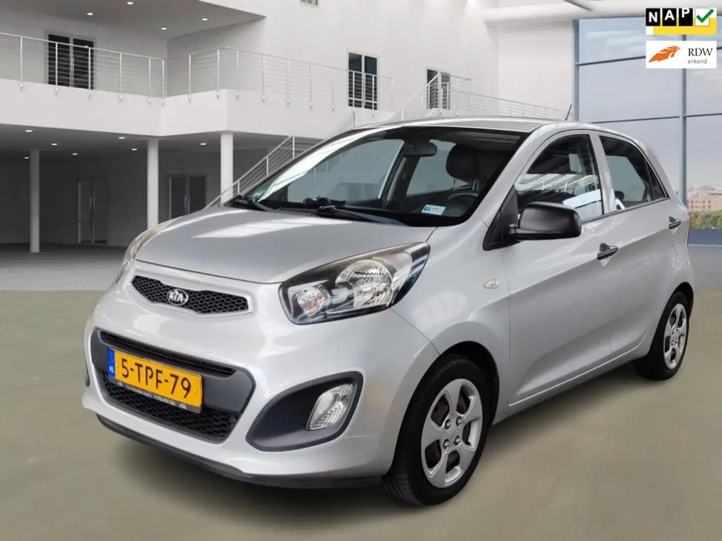 Kia Picanto 1.0 CVVT ComfortLine Grijs - 1