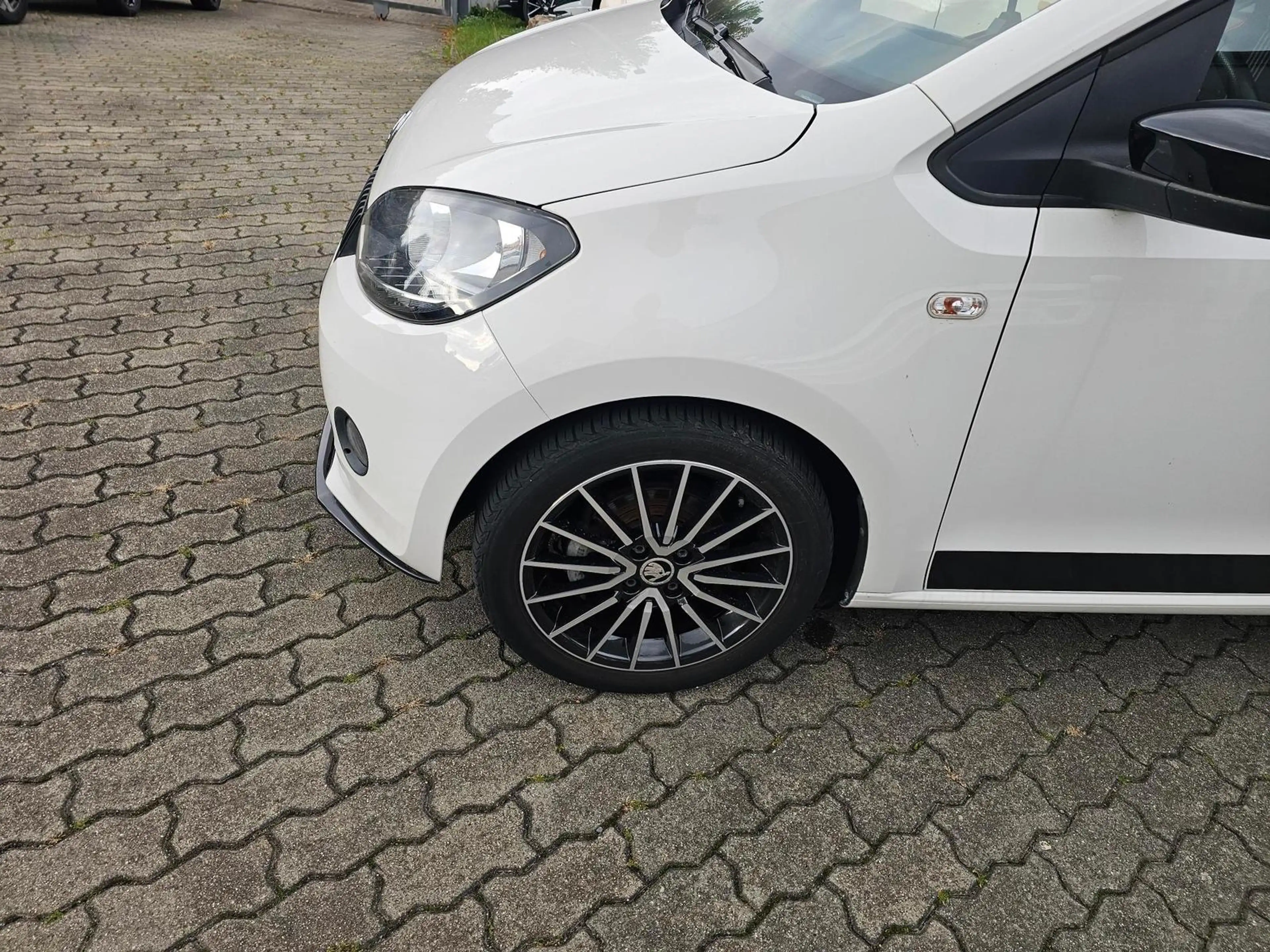 Skoda Citigo 1.0 MPI MONTE CARLO+5-TÜR+CLIMATRONIC+PDC — photo 5