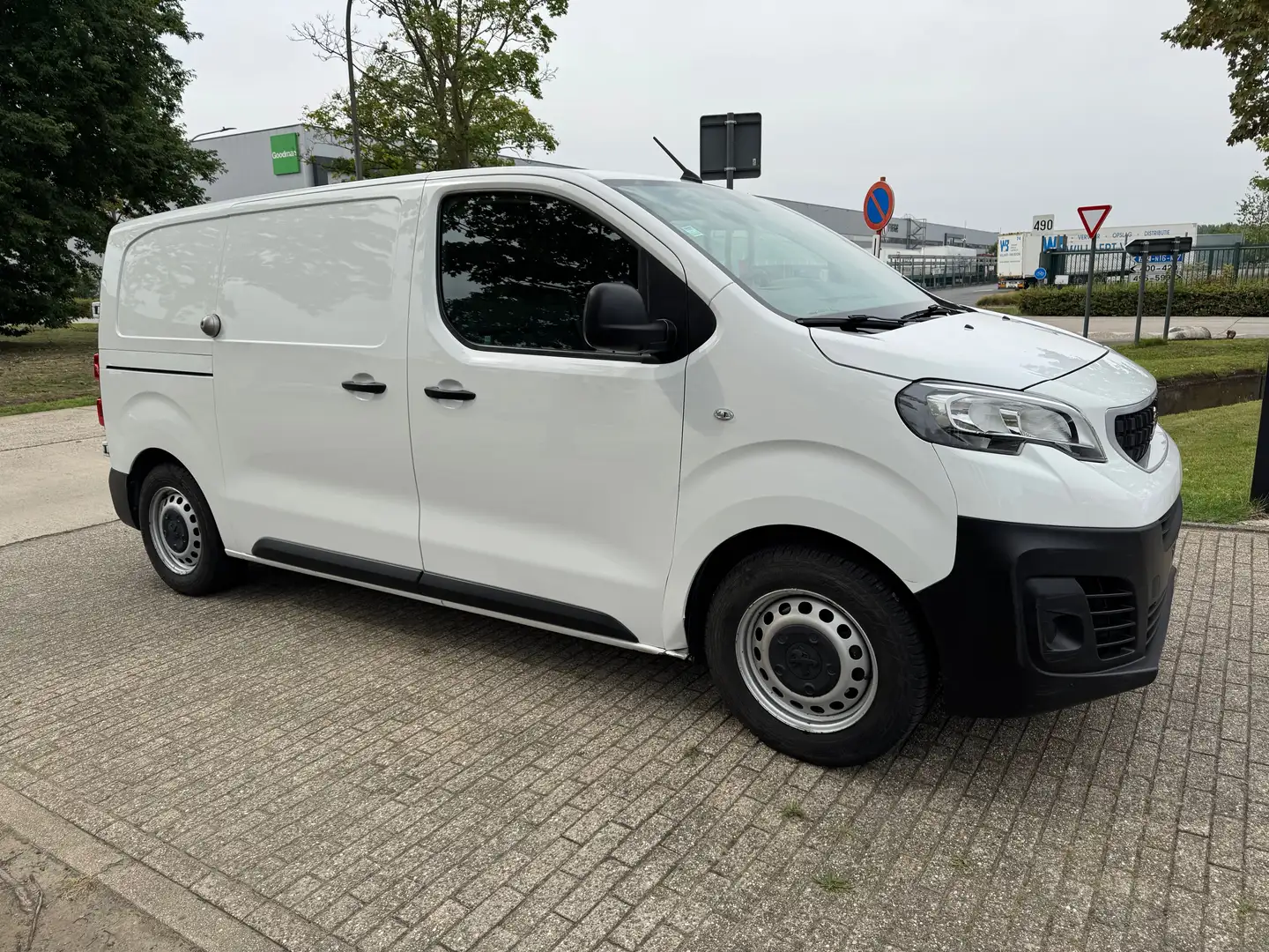 Peugeot Expert 1.5 BlueHDi L1 Compact Premium CU+ S Wit - 2