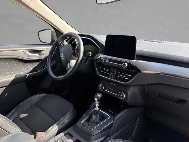 Ford Kuga view 4