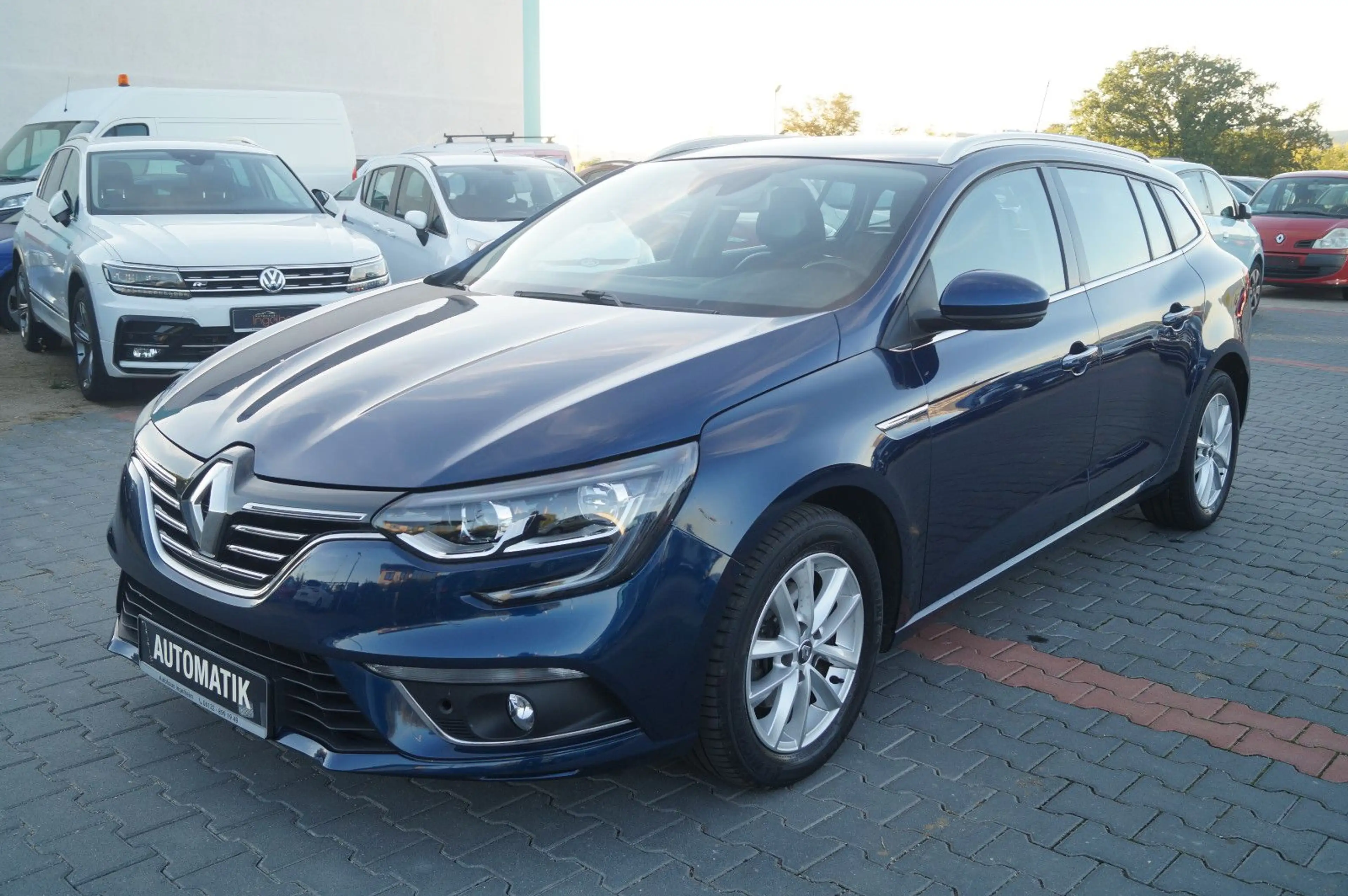 Renault Megane IV Grandtour Intens AUTOMATIK PDC Nav SHZ — photo 3