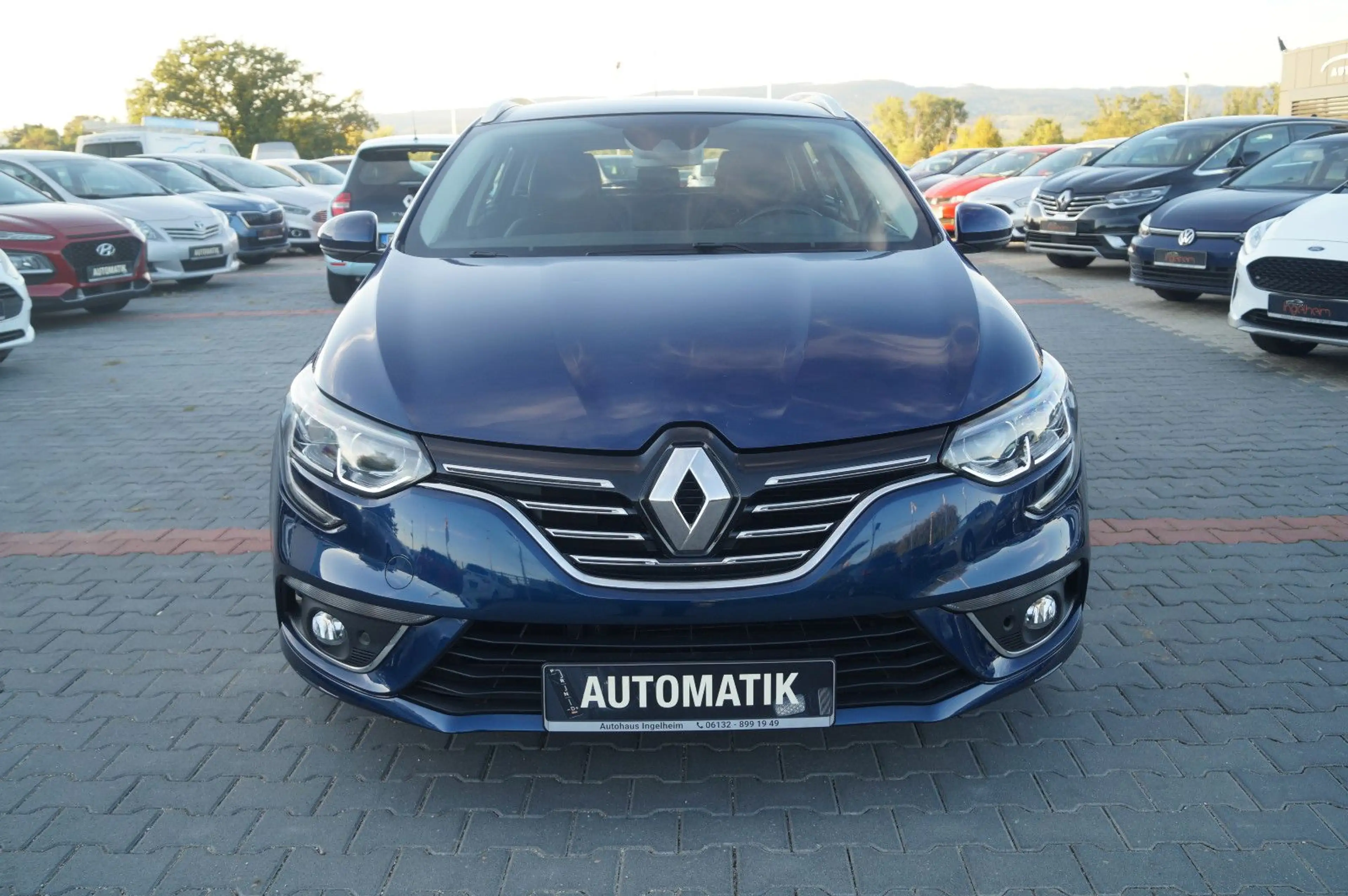 Renault Megane IV Grandtour Intens AUTOMATIK PDC Nav SHZ — photo 2