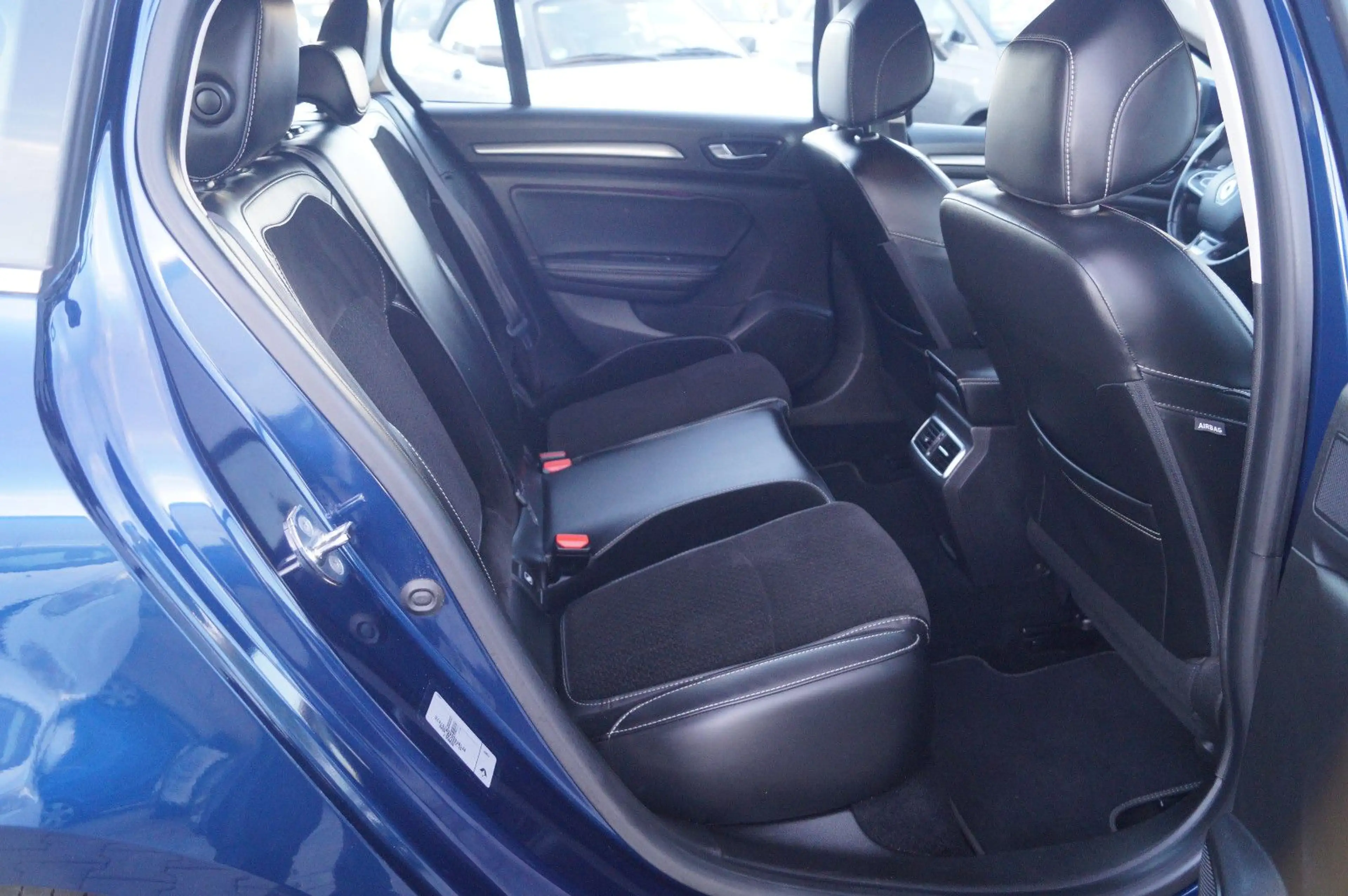 Renault Megane IV Grandtour Intens AUTOMATIK PDC Nav SHZ — photo 12