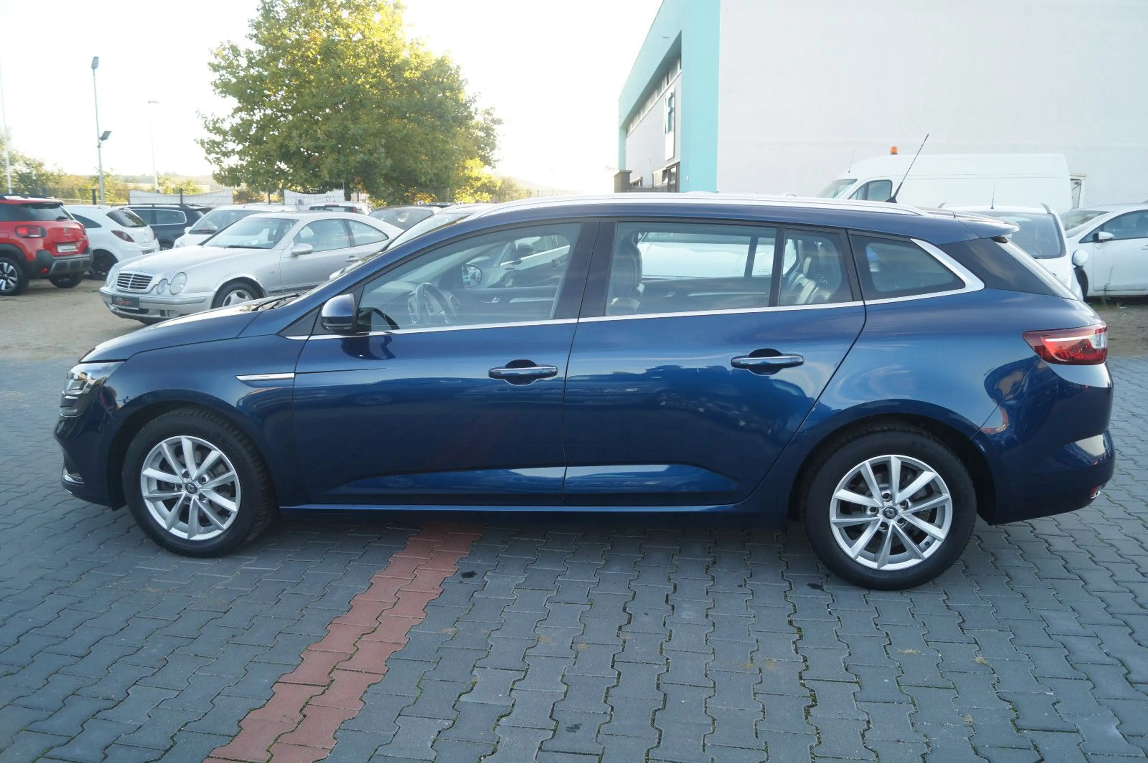 Renault Megane IV Grandtour Intens AUTOMATIK PDC Nav SHZ — photo 5