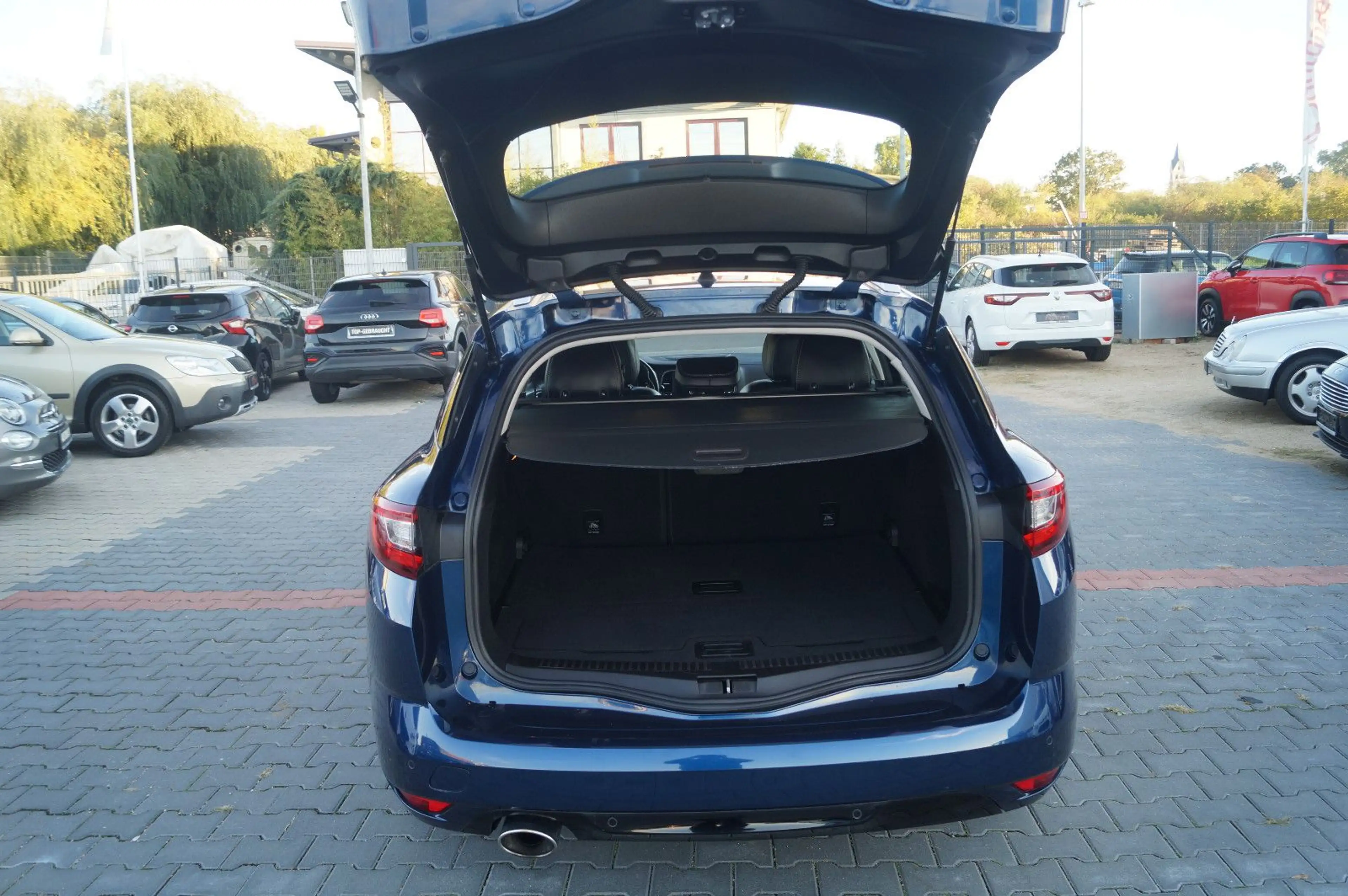 Renault Megane IV Grandtour Intens AUTOMATIK PDC Nav SHZ — photo 13