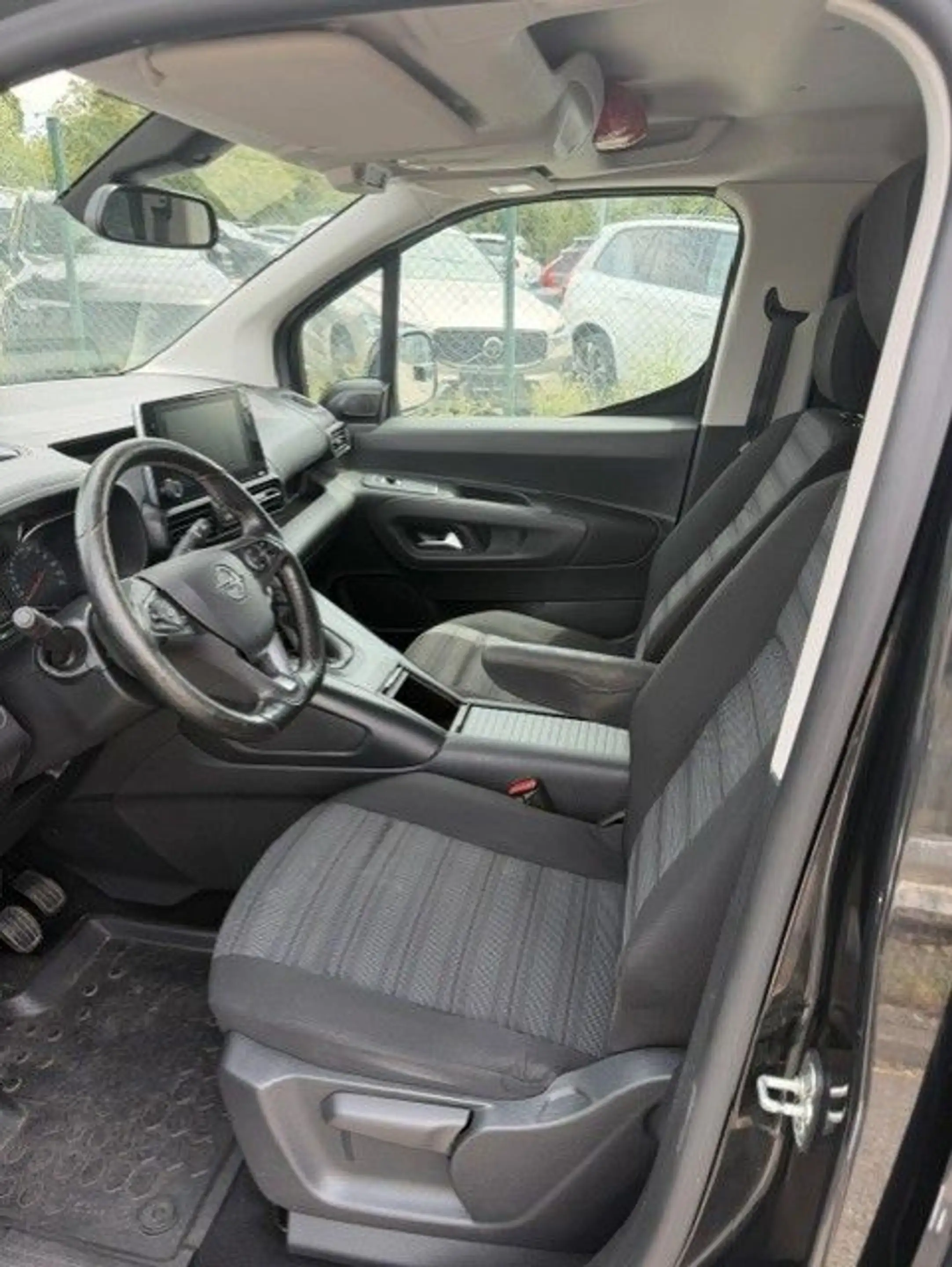 Opel Combo Life 1.5 Diesel 75kW S/S Edition L1 — photo 6