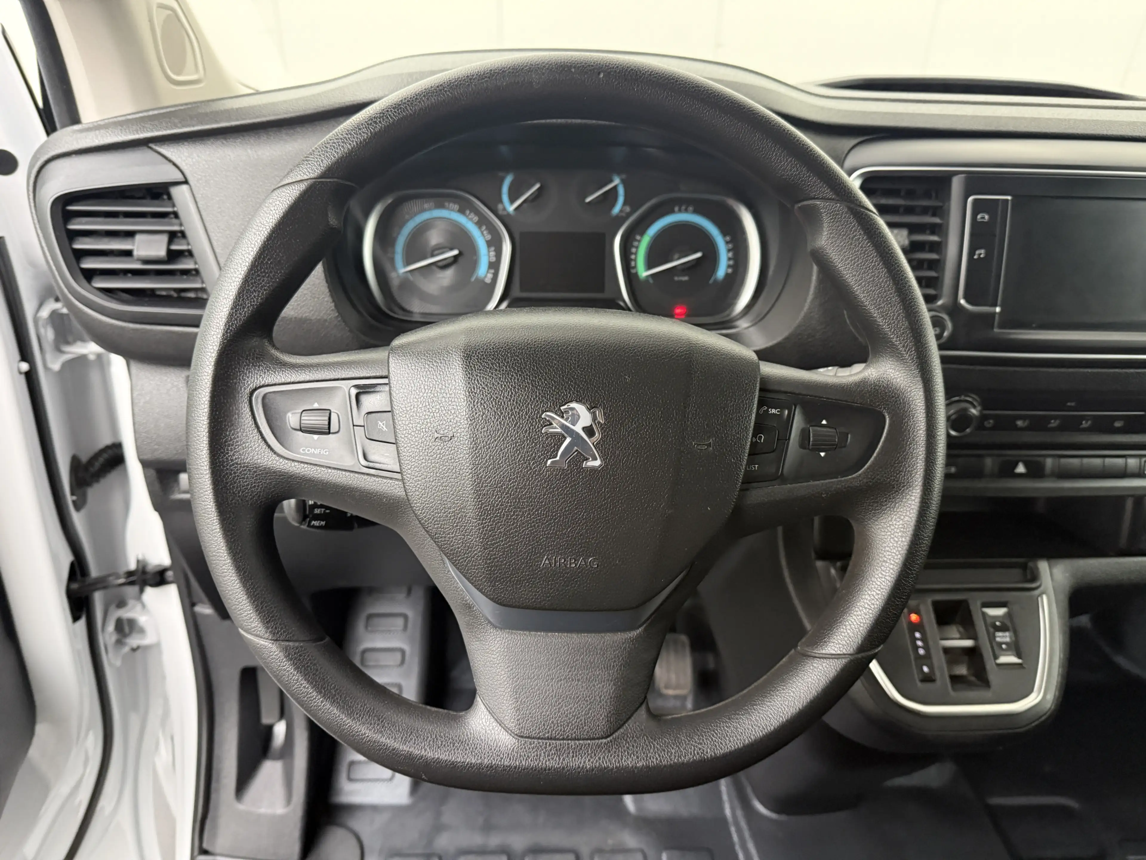 Peugeot e-Expert Extralang 75 kWh | Elektrisch | Multimedia | Airco — photo 16