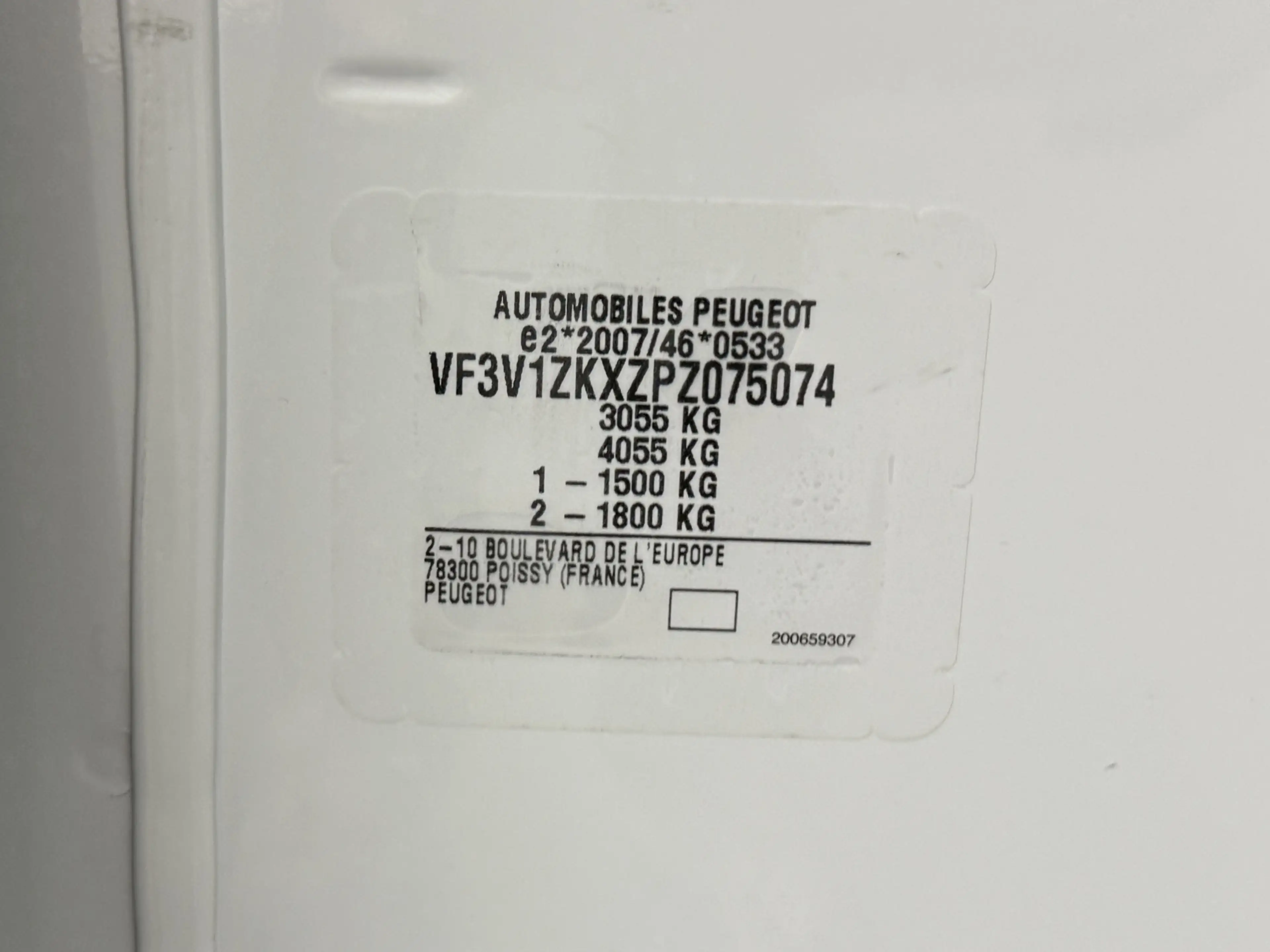 Peugeot e-Expert Extralang 75 kWh | Elektrisch | Multimedia | Airco — photo 26