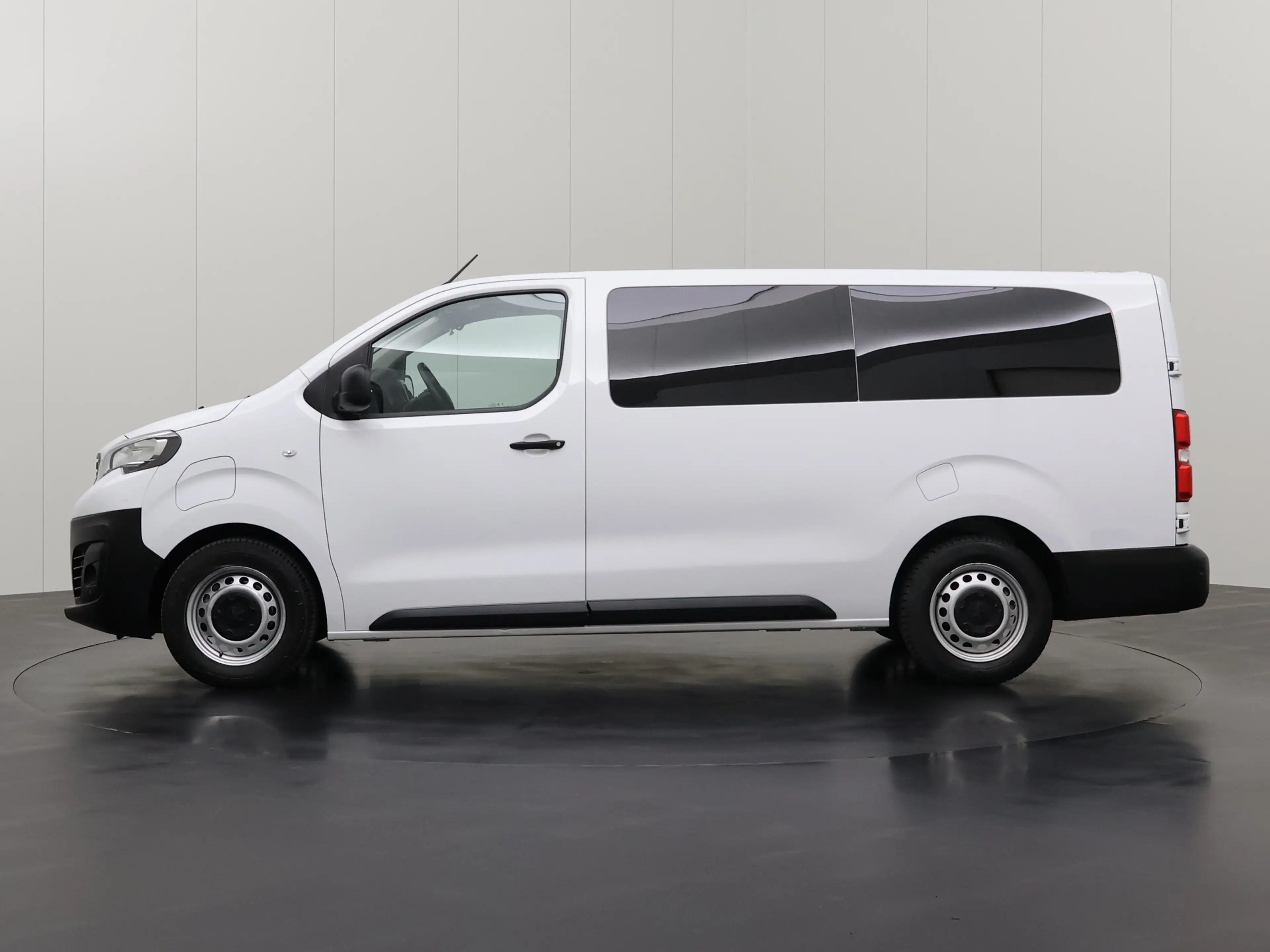 Peugeot e-Expert Extralang 75 kWh | Elektrisch | Multimedia | Airco — photo 12