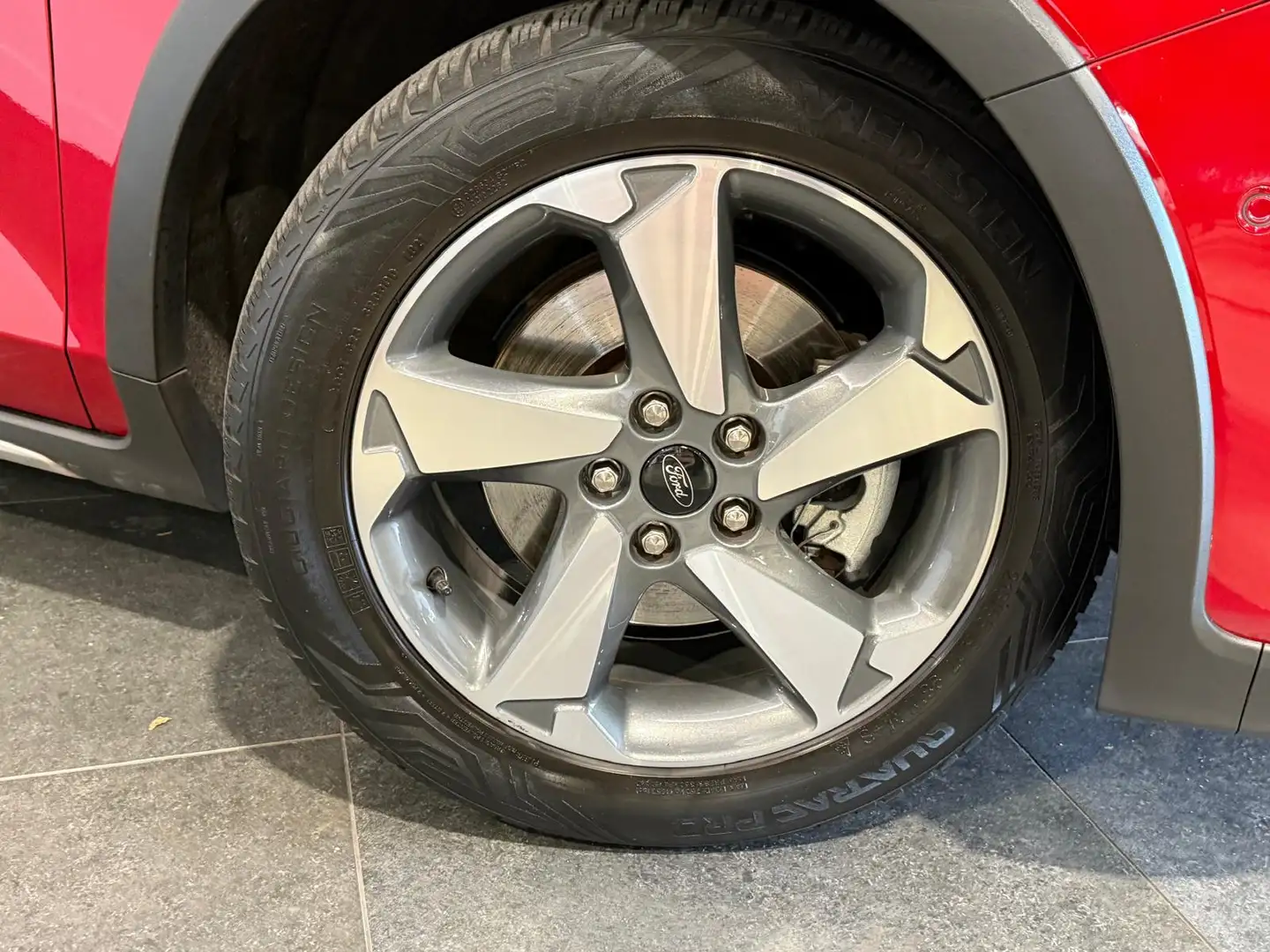 Ford Focus Wagon 1.0 EcoBoost 125pk Active Business schuif-ka Rot - 2