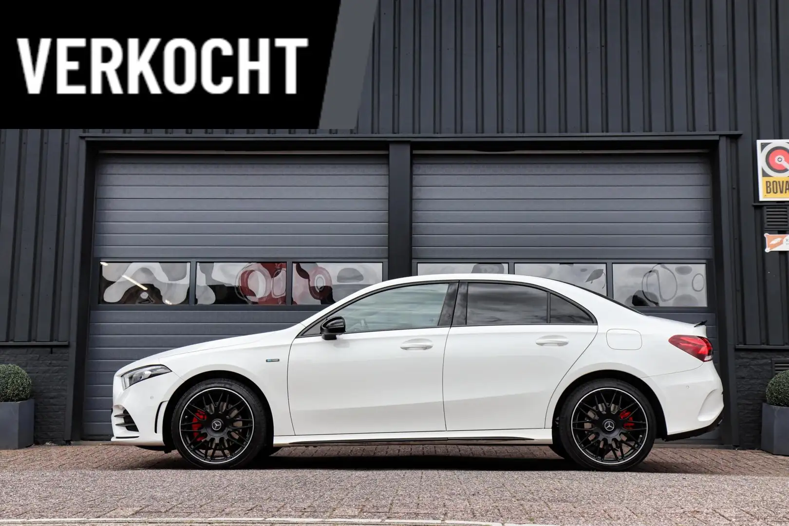 Mercedes-Benz A 250 250e AMG-Pakket /LED/WIDE-SCREEN/SFEERVERL./STOELV Blanc - 2