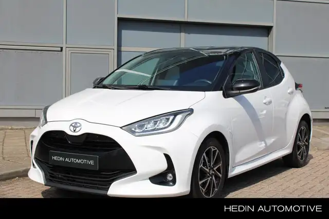 Toyota Yaris 1.5 VVT-I 125PK First Edition Automaat | Bi Tone |