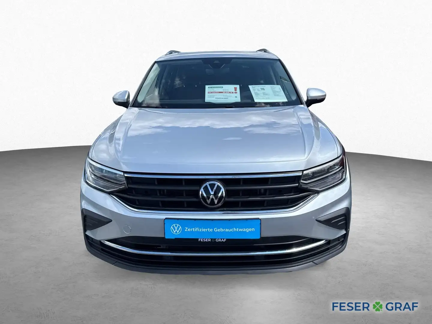 Volkswagen Tiguan Life 2.0 TDI 4M DSG AHK*NAVI*PANO*KAMERA Silber - 2