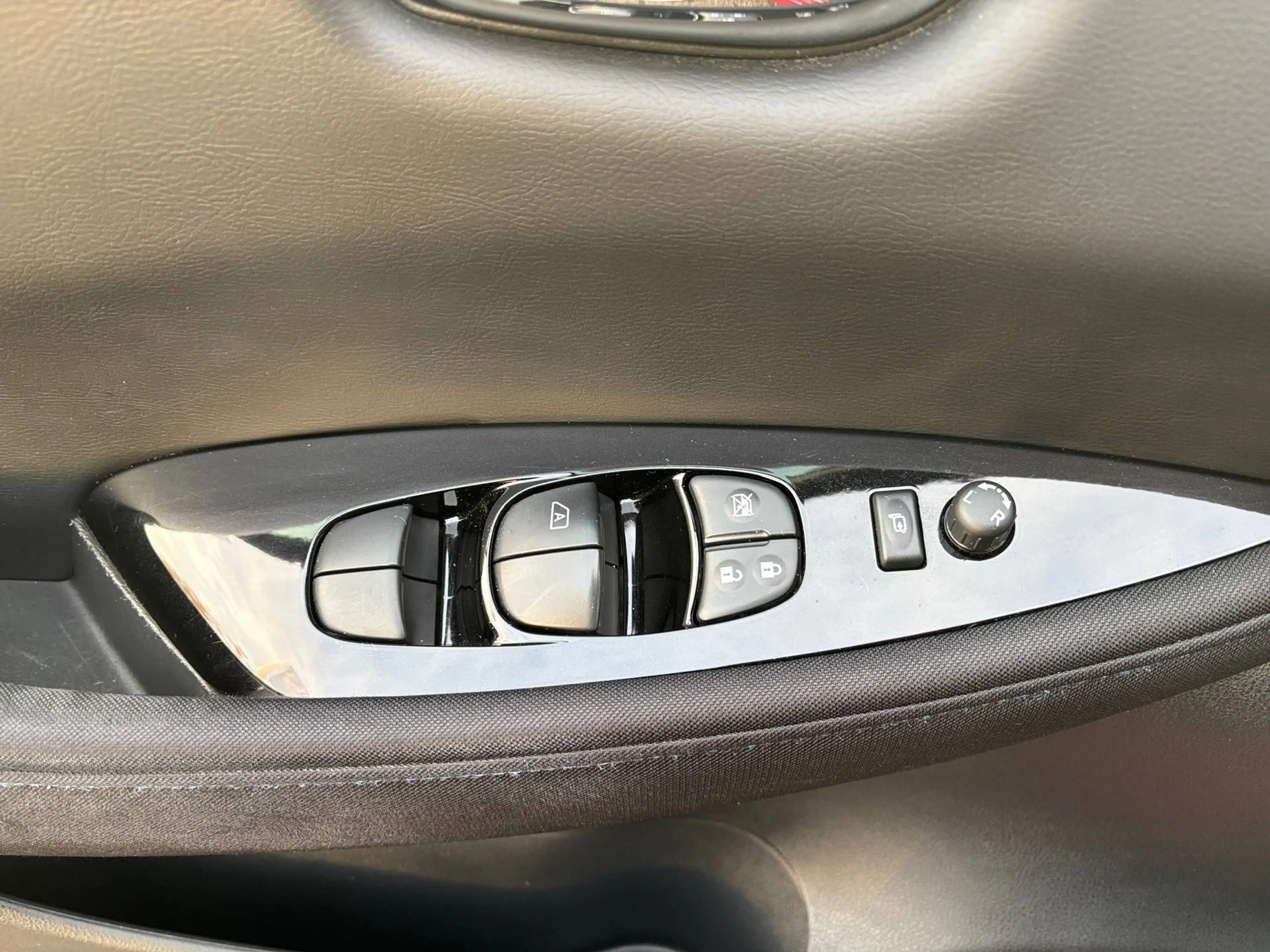 Nissan Leaf N-Connecta — photo 10