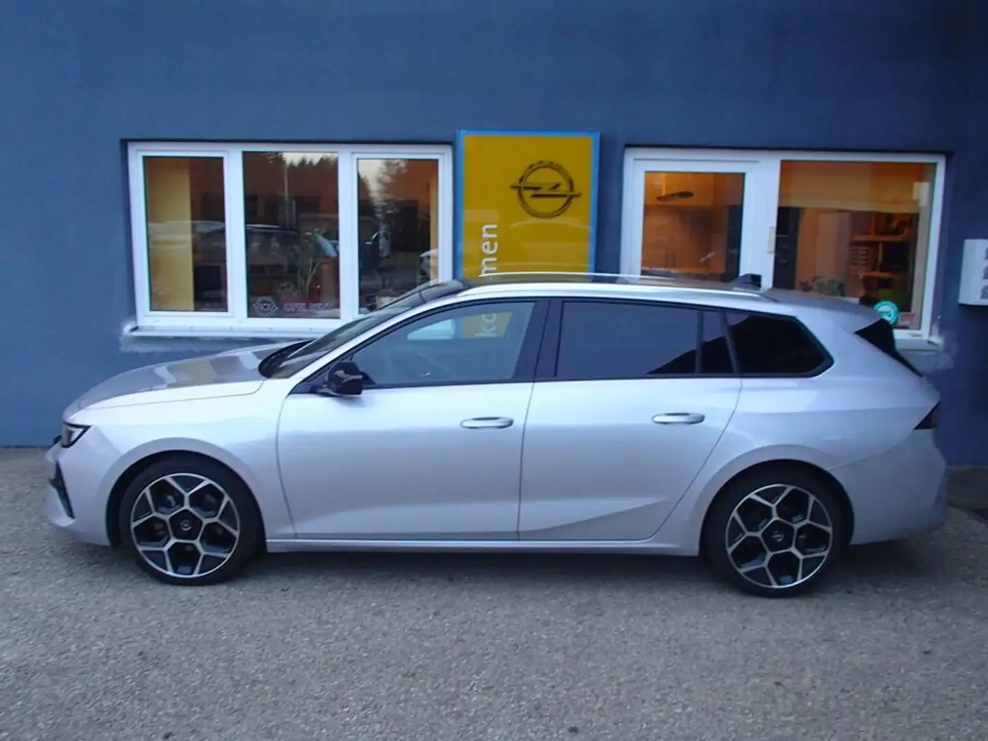 Opel Astra ST Ultimate, Schiebedach,.... Grau - 1