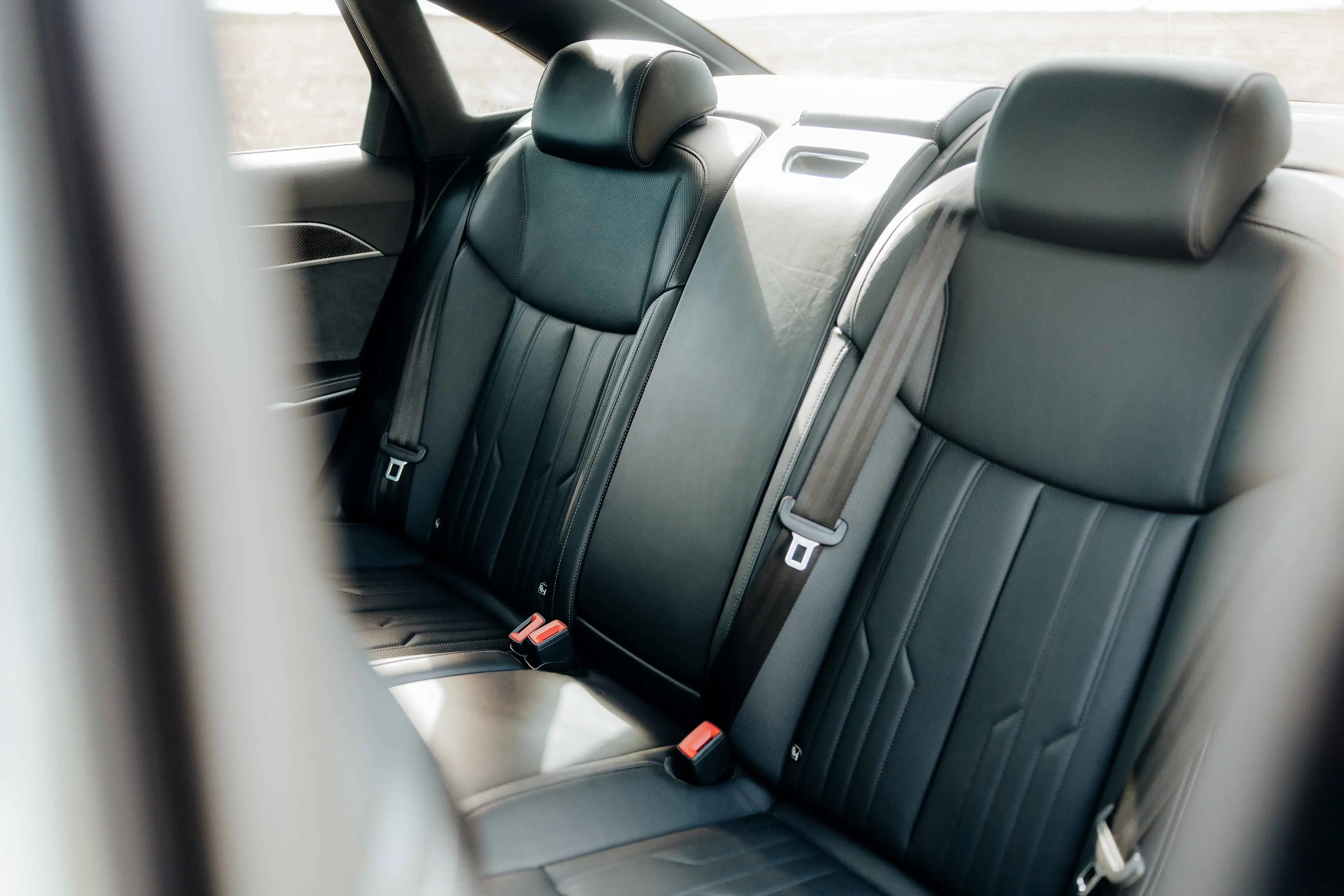 Audi S8 Matrix, Massage, Standheizung, Carbon — photo 14