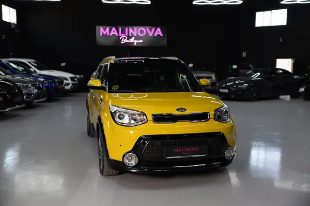 Kia Soul Pequeño Automático de 5 Puertas