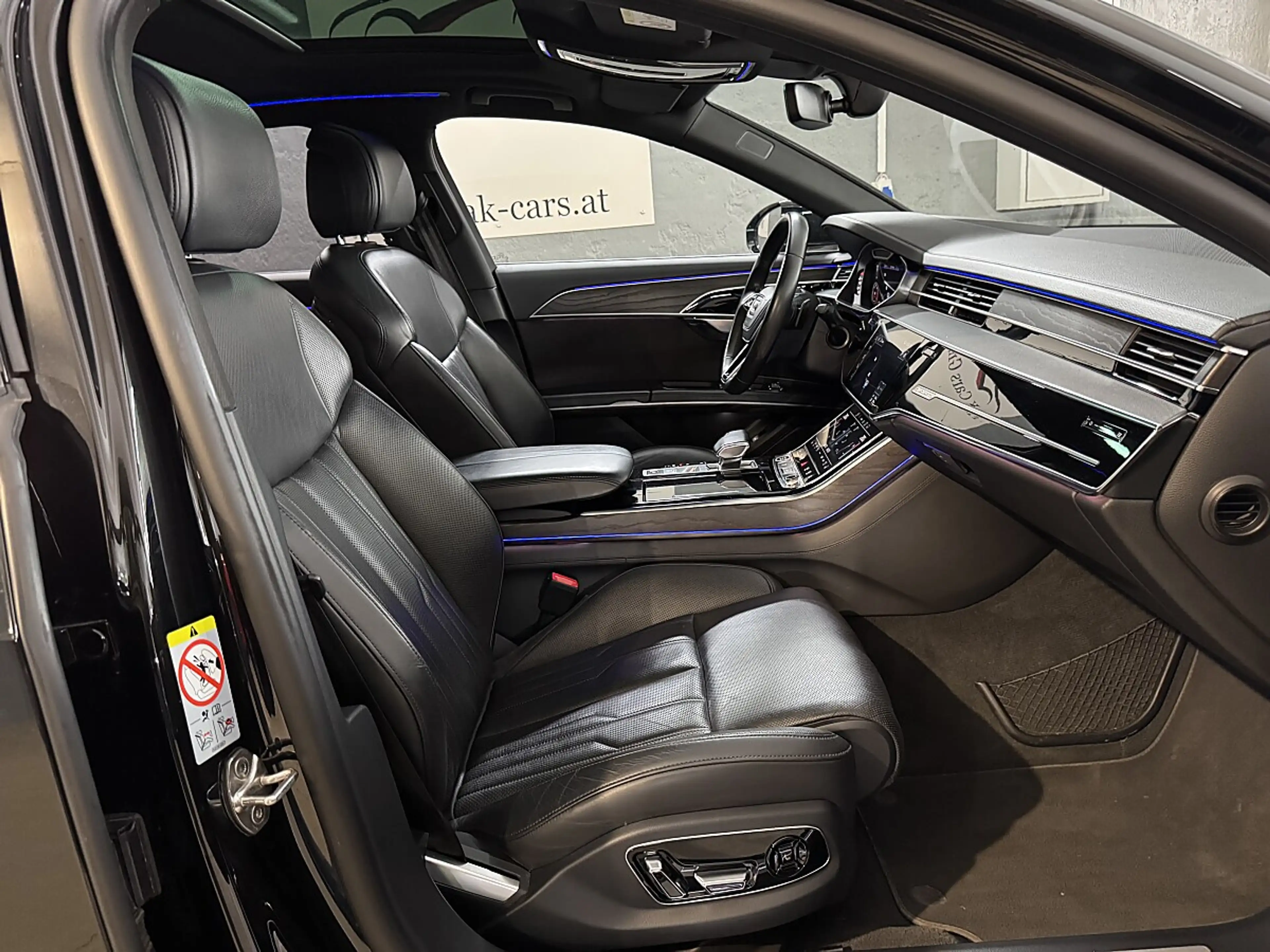 Audi A8 50 TDI quattro Tiptronic — photo 12
