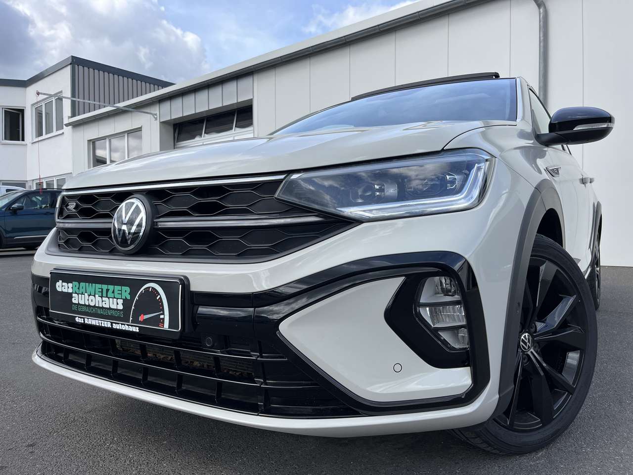 Volkswagen Taigo 2023 — 1.0 TSI DSG R-Line 138€ m.20% Anz. AHK PANO Navi
