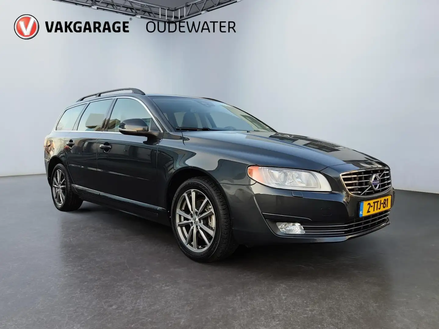 Volvo V70 1.6 T4 Nordic+ Gris - 2